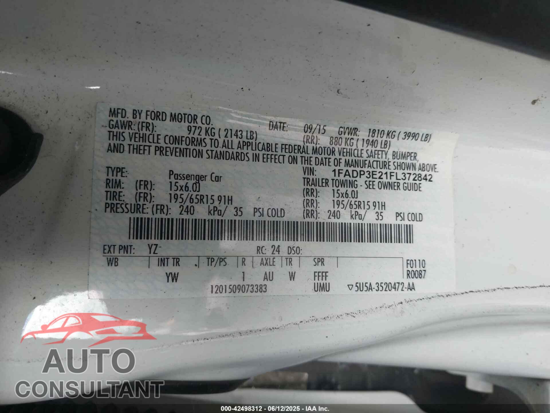 FORD FOCUS 2015 - 1FADP3E21FL372842