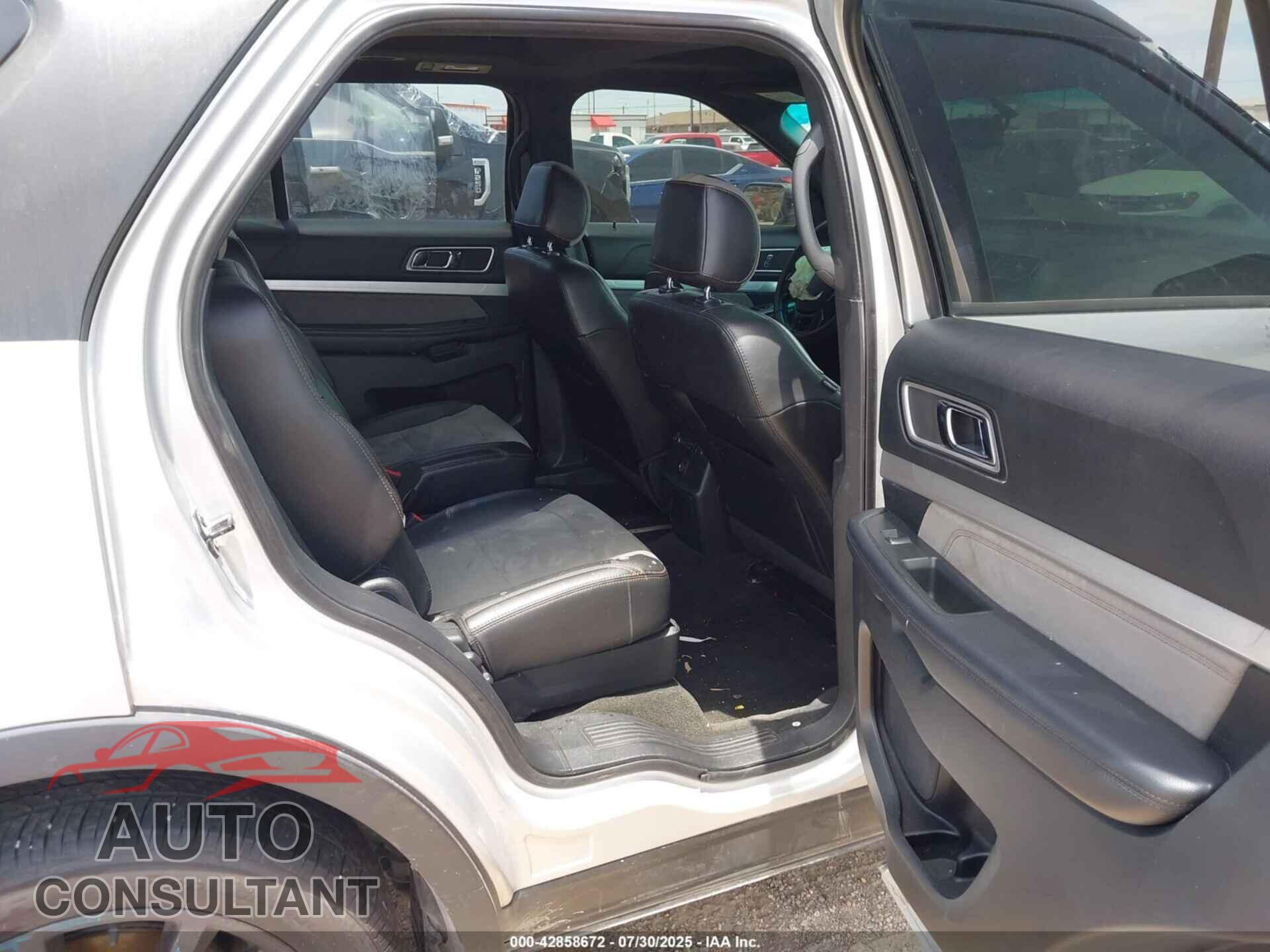 FORD EXPLORER 2017 - 1FM5K7D86HGA12452