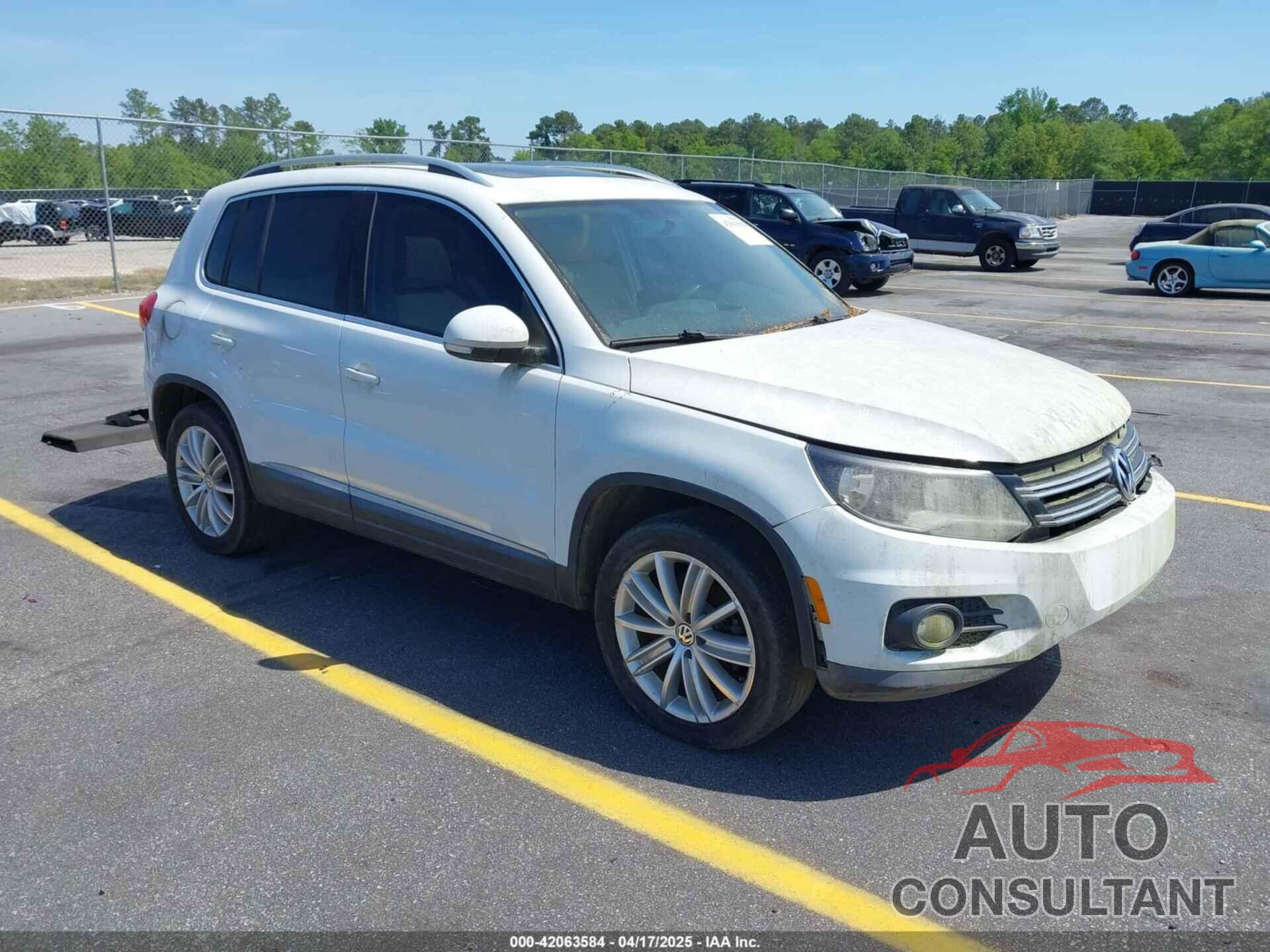 VOLKSWAGEN TIGUAN 2015 - WVGAV7AX4FW506314