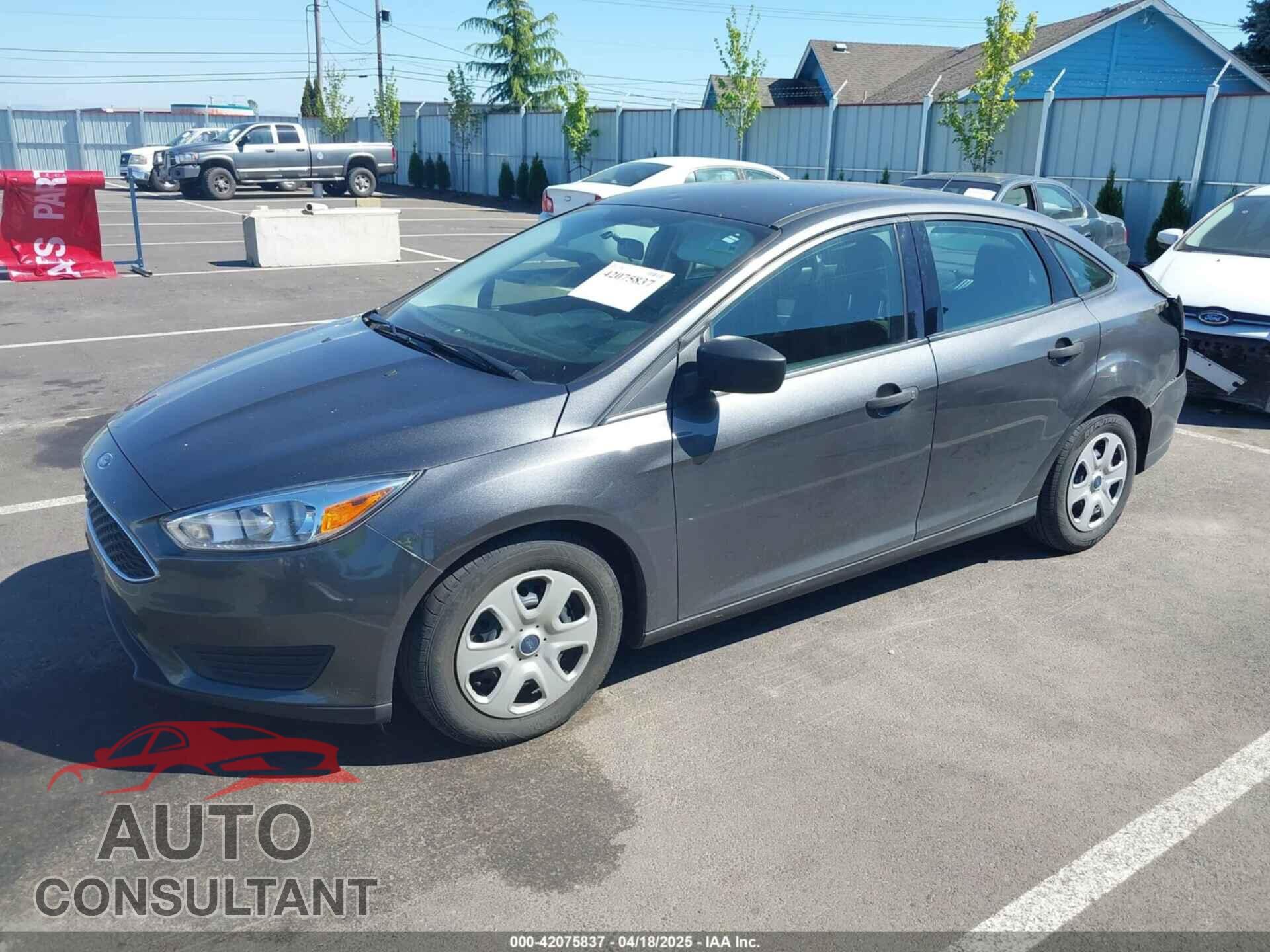 FORD FOCUS 2017 - 1FADP3E24HL348490