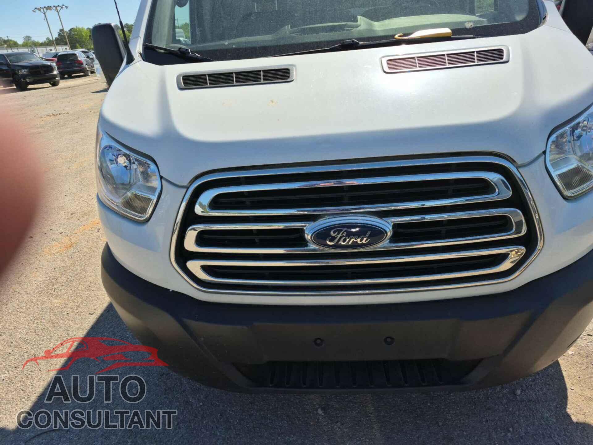 FORD TRANSIT 2019 - 1FTYE1YM4KKA38033