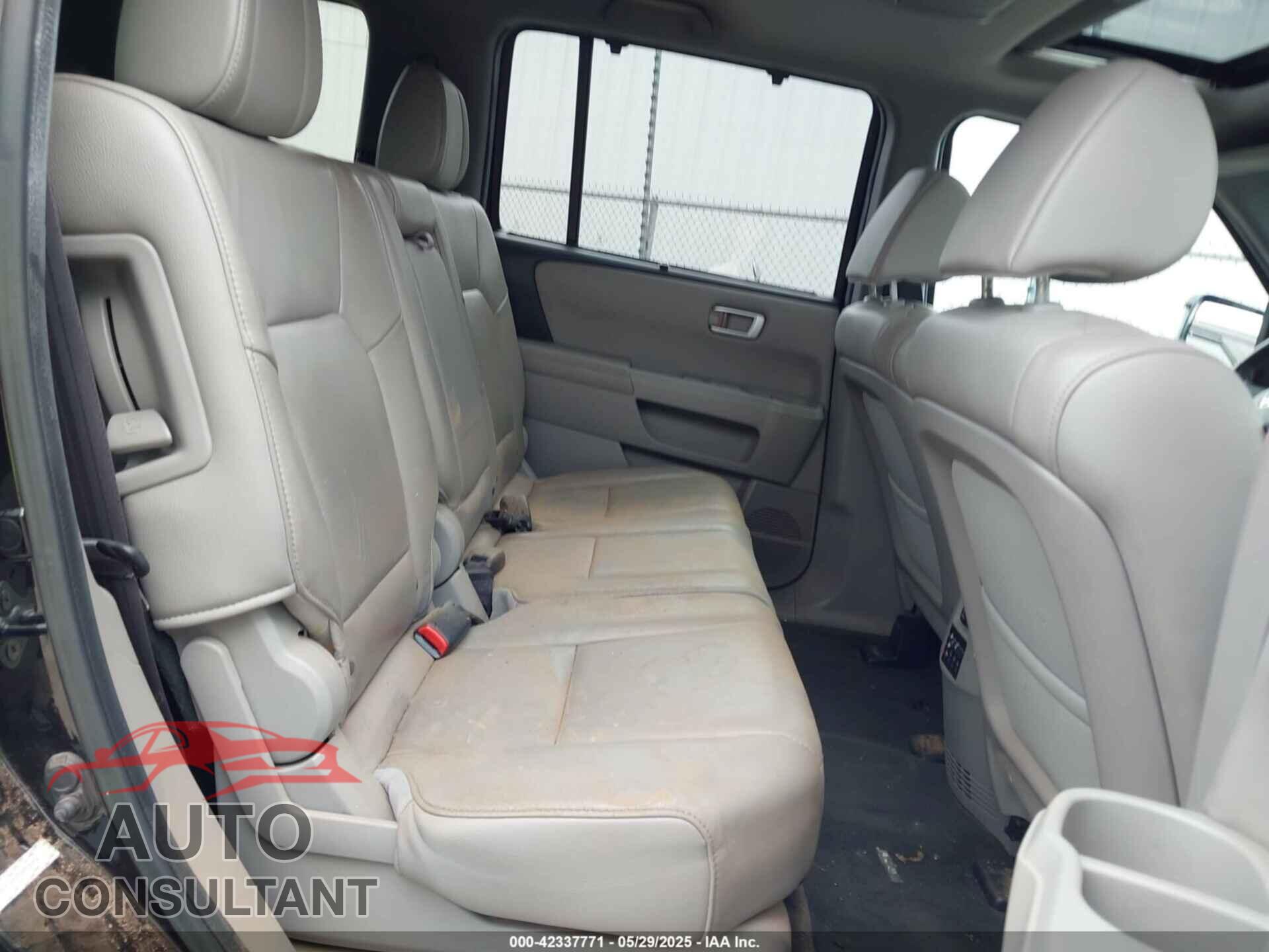 HONDA PILOT 2013 - 5FNYF4H97DB026954