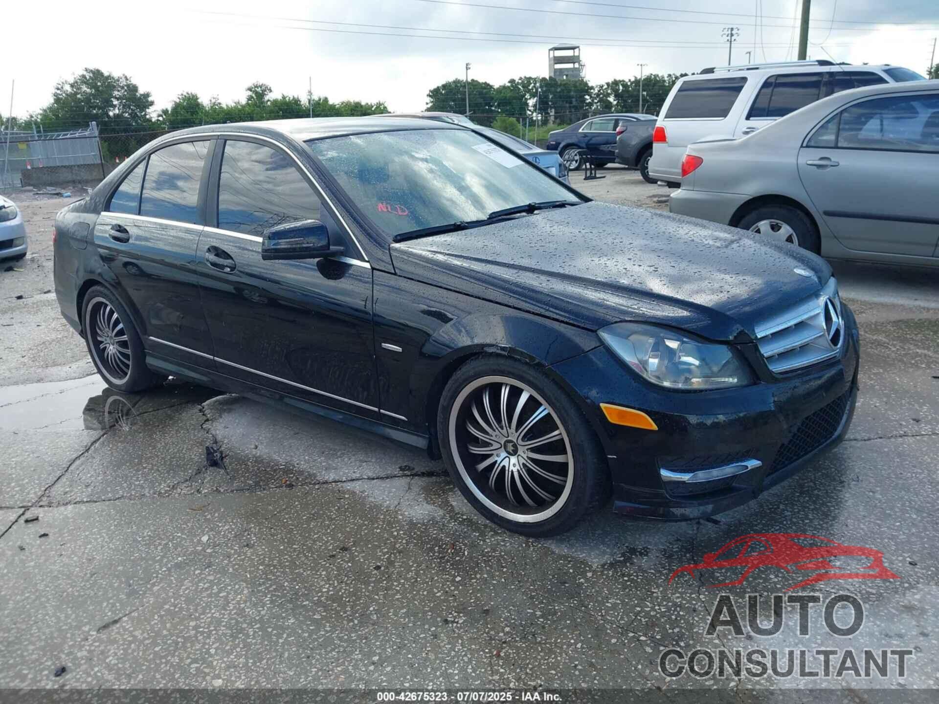 MERCEDES-BENZ C 250 2012 - WDDGF4HB7CR195451
