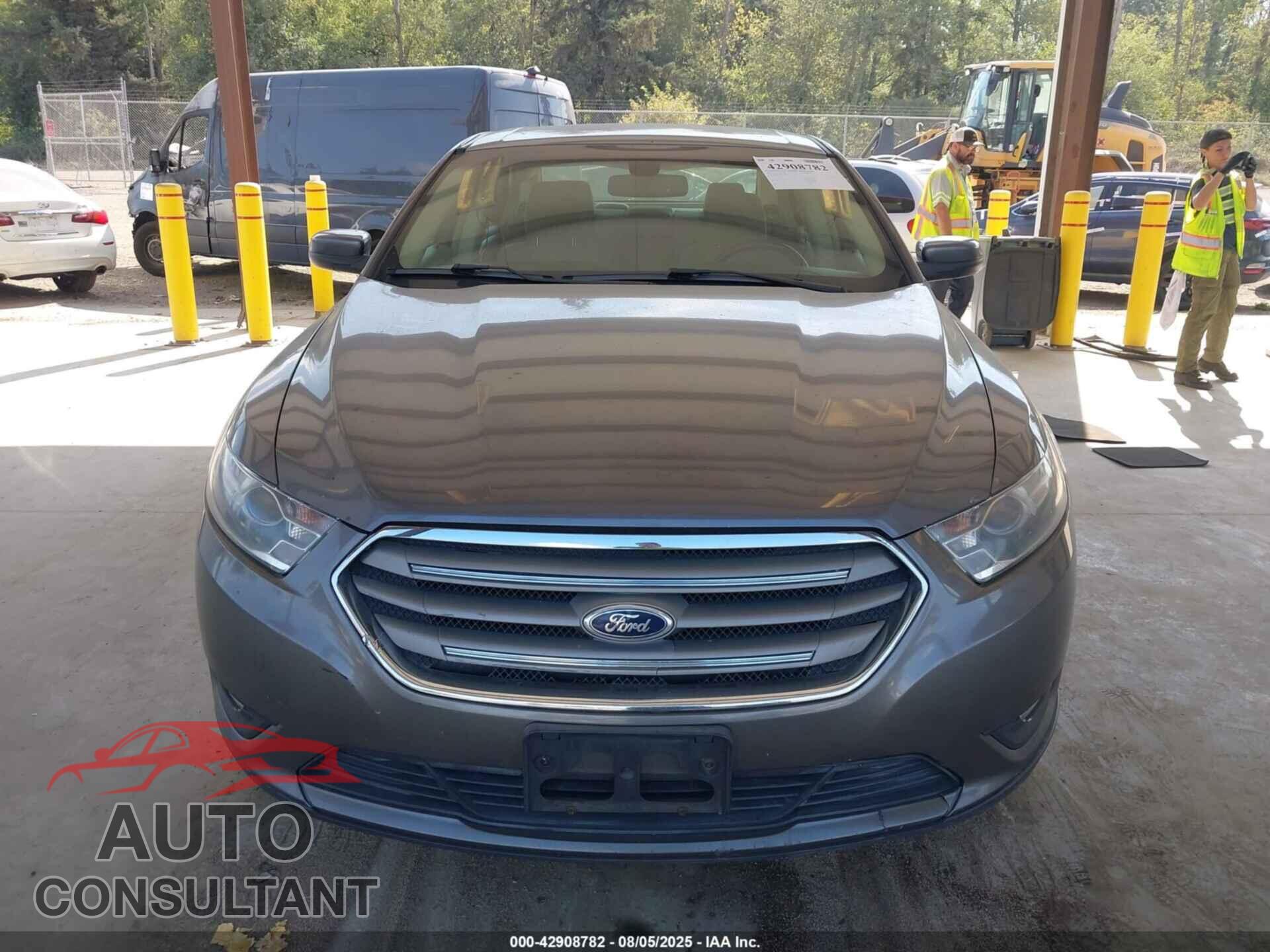 FORD TAURUS 2013 - 1FAHP2E82DG191903
