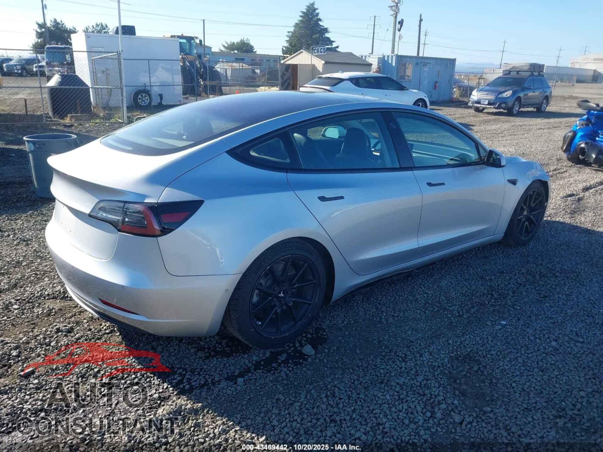 TESLA MODEL 3 2018 - 5YJ3E1EA2JF043943