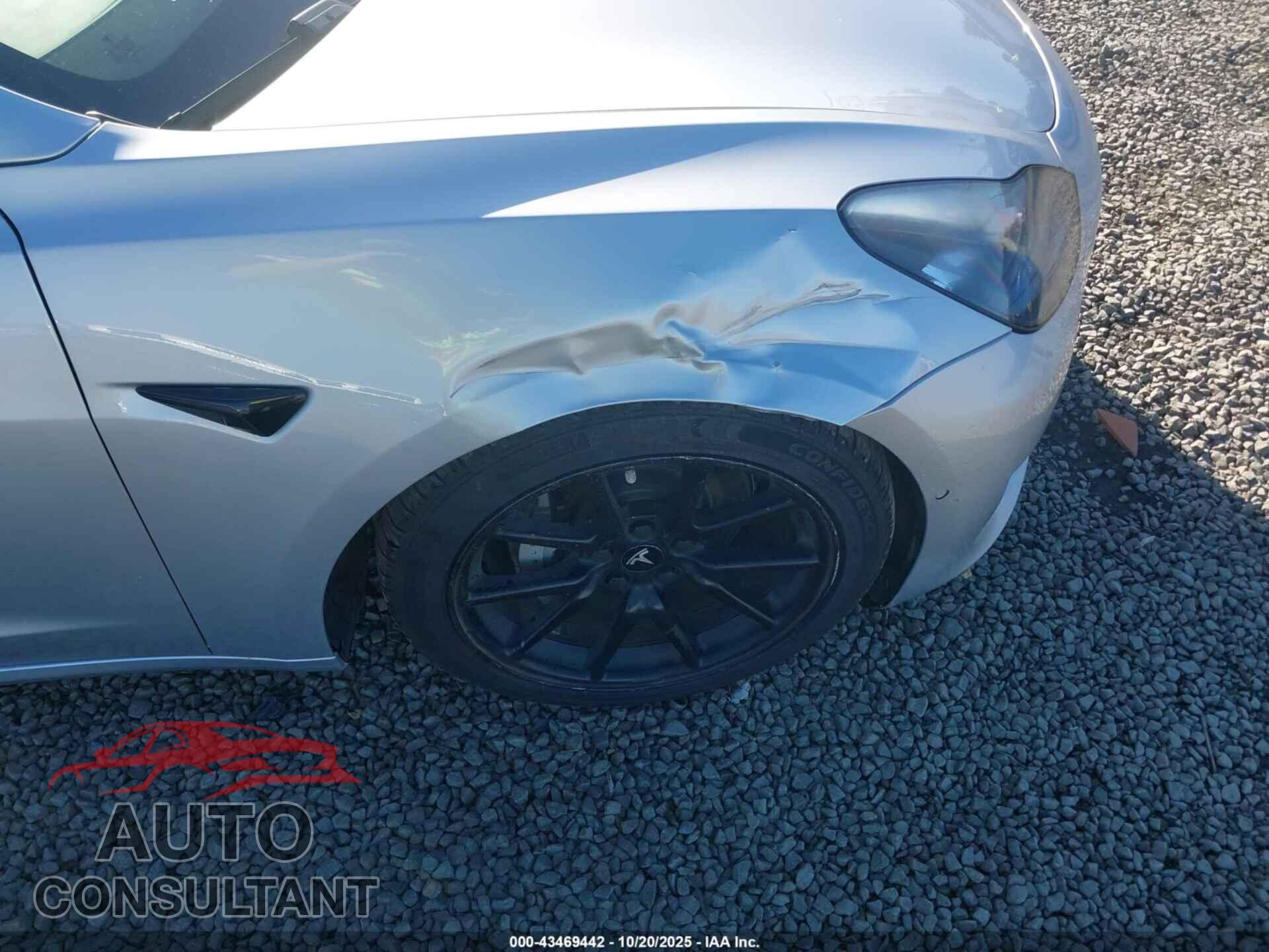 TESLA MODEL 3 2018 - 5YJ3E1EA2JF043943