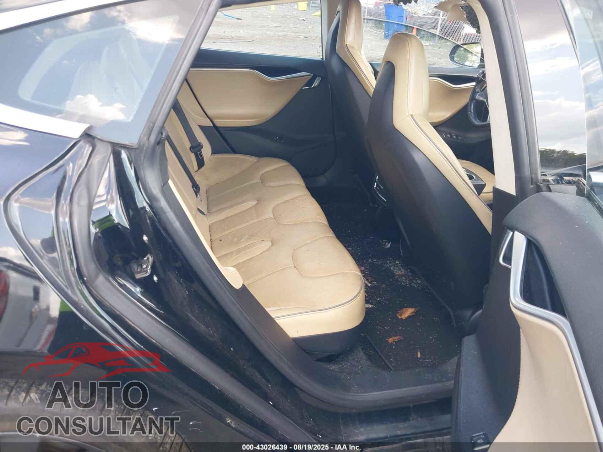 TESLA MODEL S 2012 - 5YJSA1DP8CFS00682