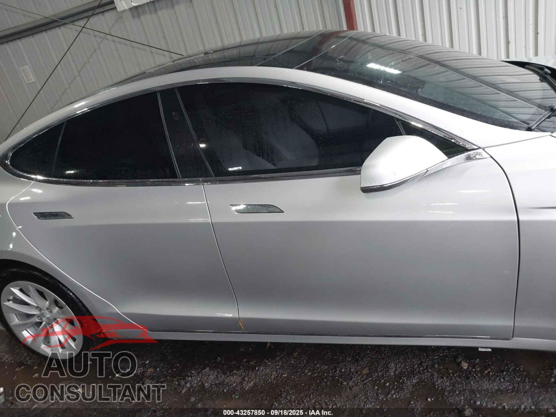 TESLA MODEL S 2017 - 5YJSA1E2XHF197827