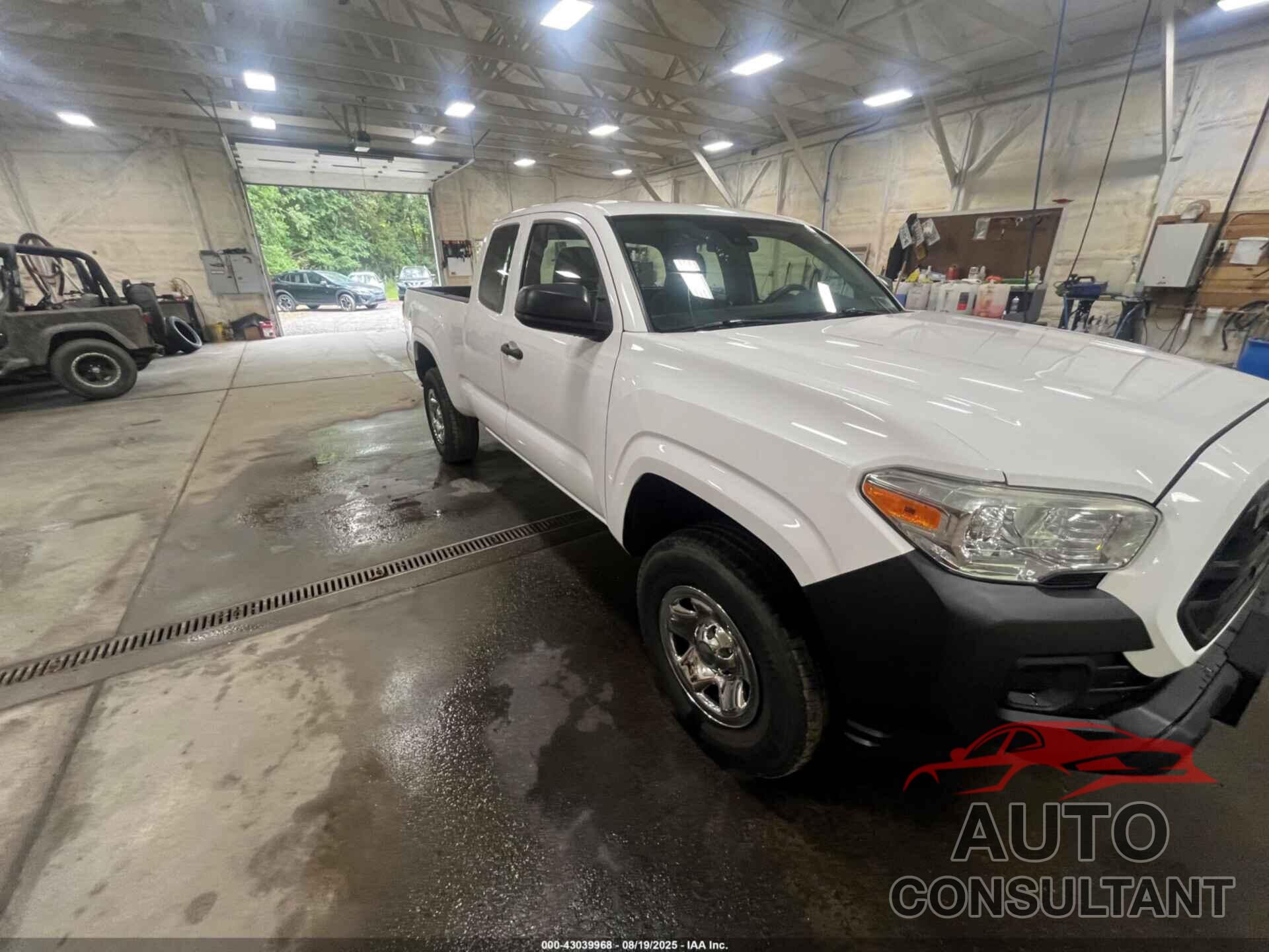 TOYOTA TACOMA 2018 - 5TFRX5GN3JX110681