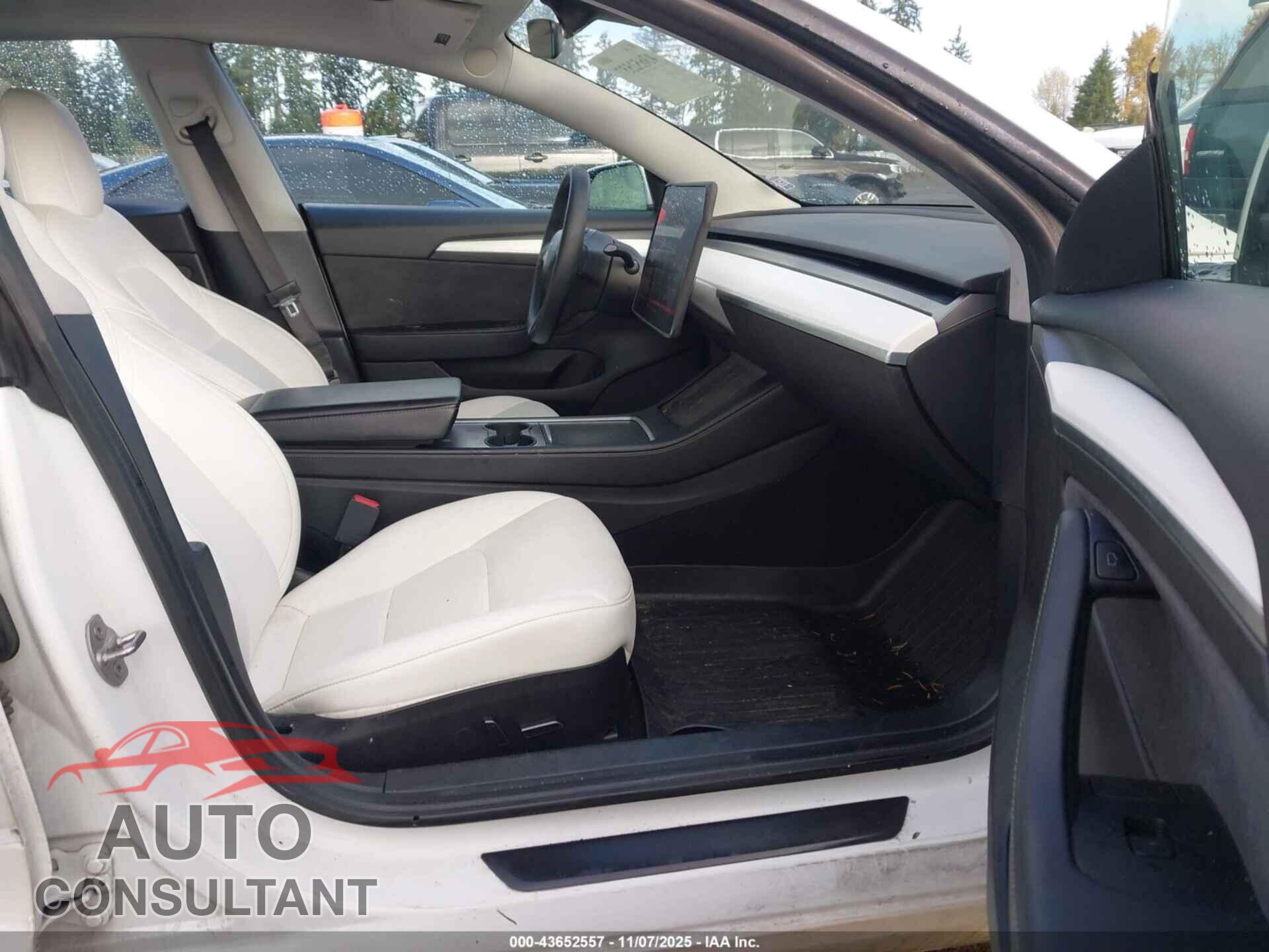TESLA MODEL 3 2021 - 5YJ3E1EA9MF064583