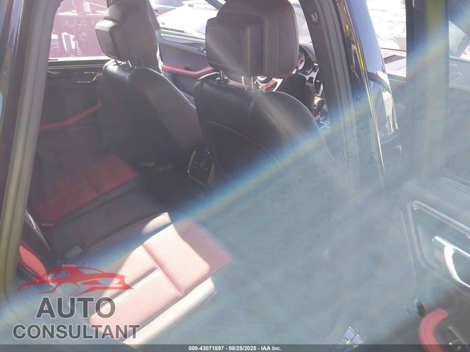 PORSCHE MACAN 2017 - WP1AB2A52HLB14143