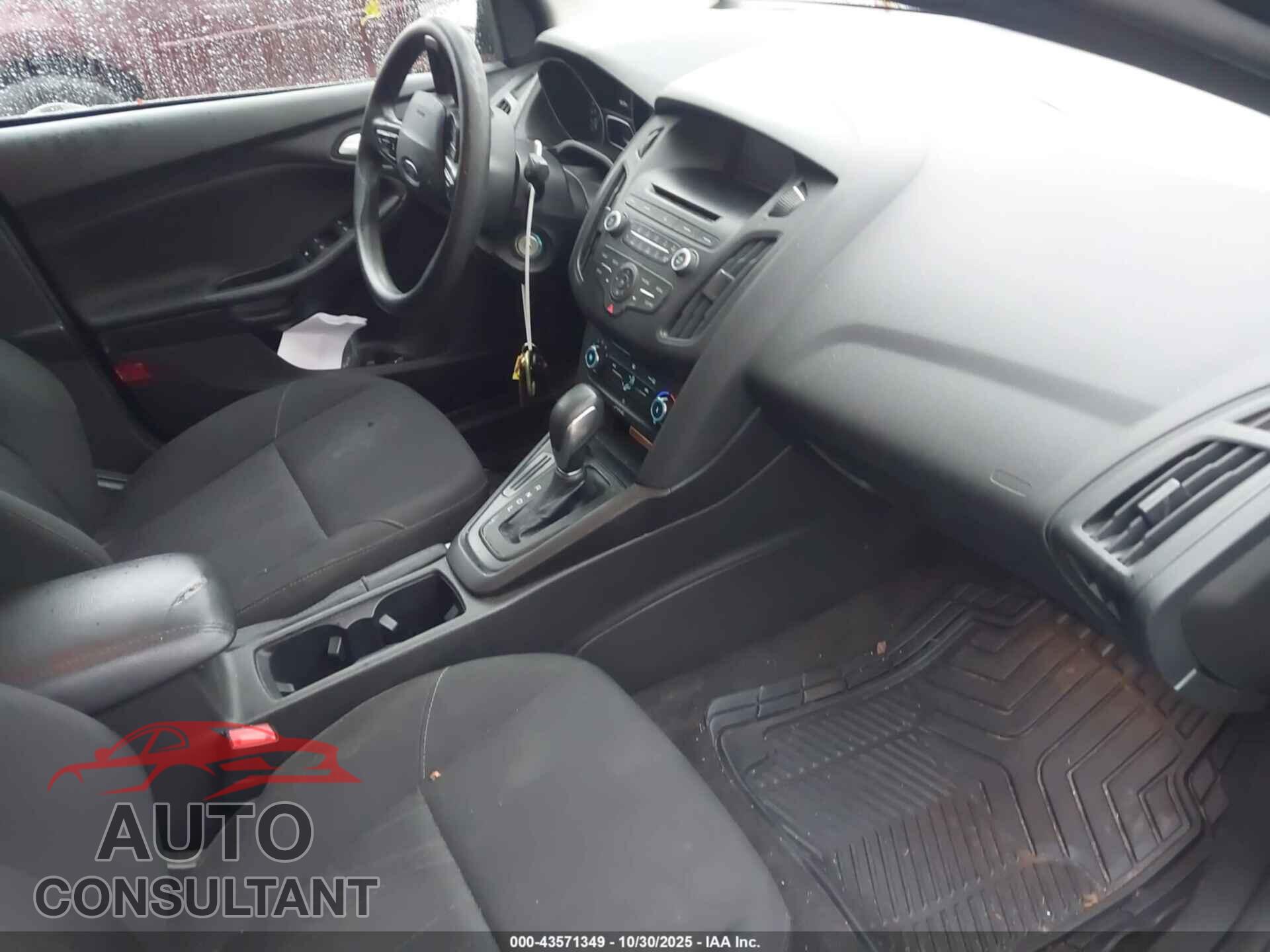 FORD FOCUS 2017 - 1FADP3F22HL286148