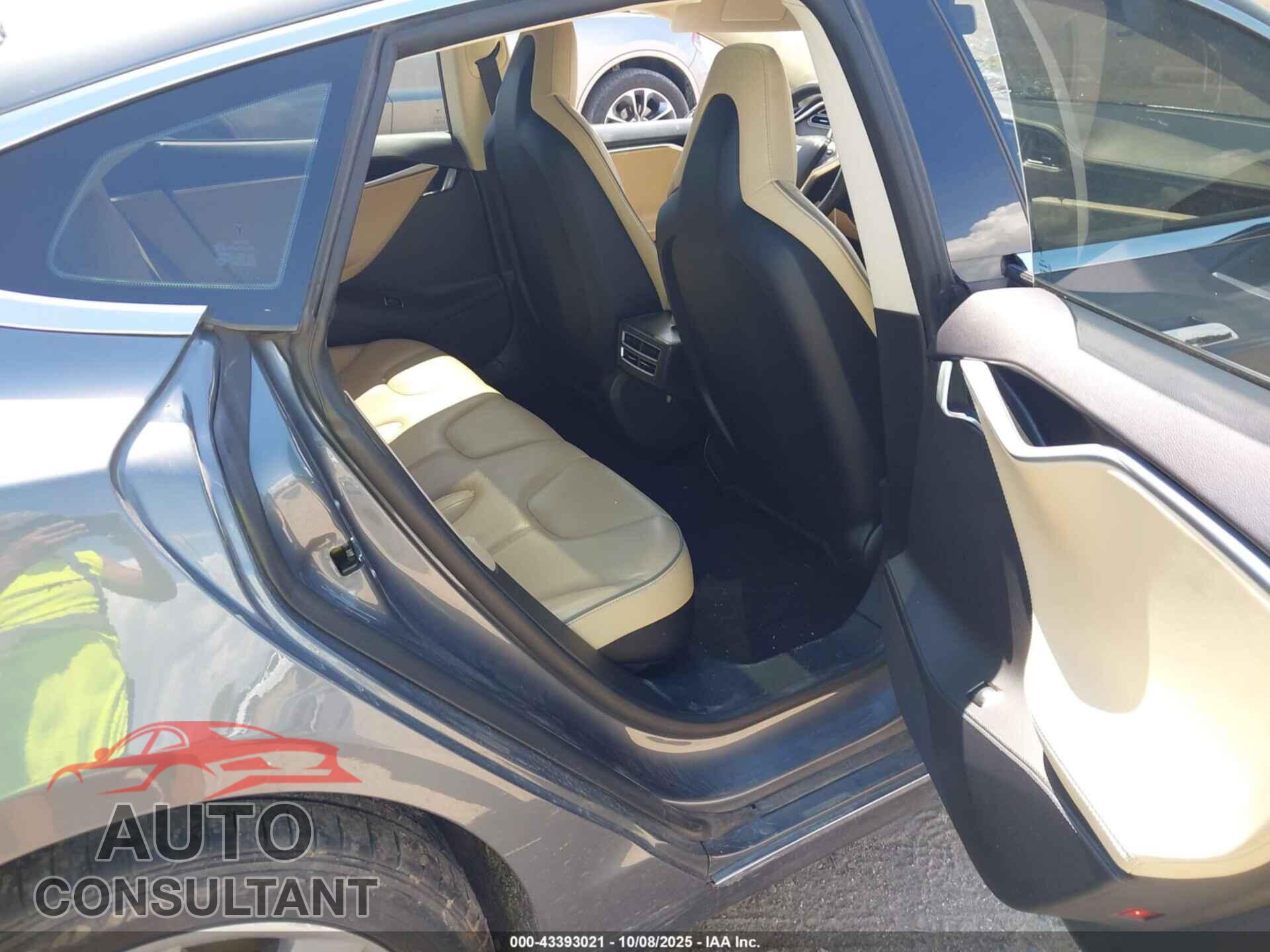 TESLA MODEL S 2013 - 5YJSA1CN7DFP24990