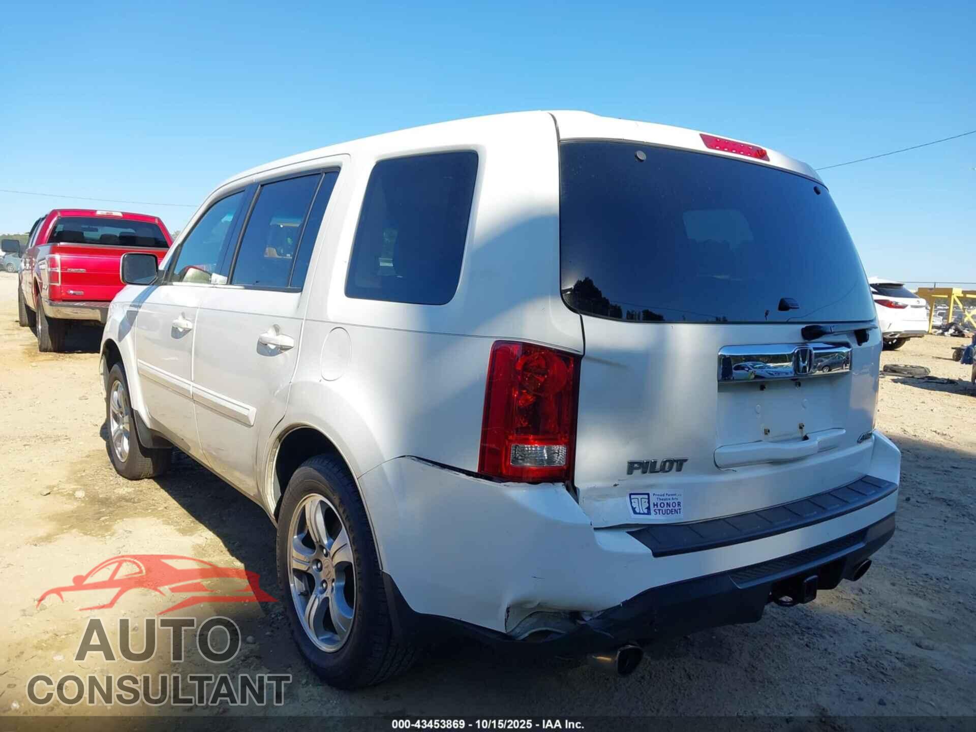 HONDA PILOT 2013 - 5FNYF4H41DB077564