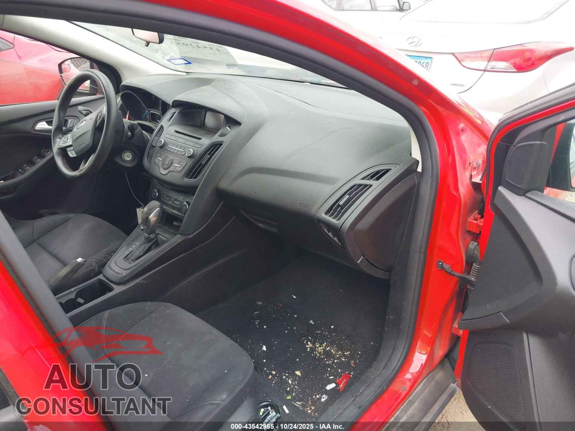 FORD FOCUS 2017 - 1FADP3F22HL347417