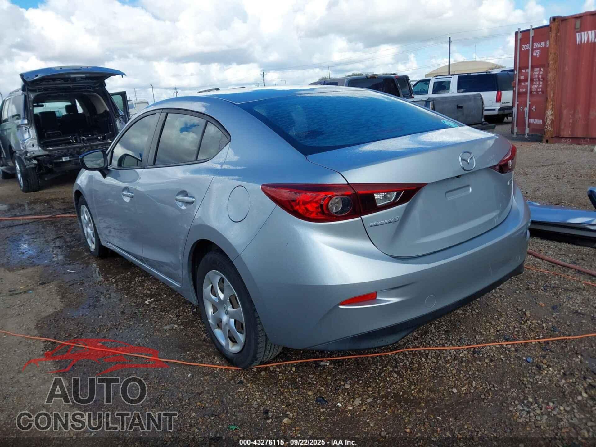 MAZDA MAZDA3 2018 - 3MZBN1U72JM197661