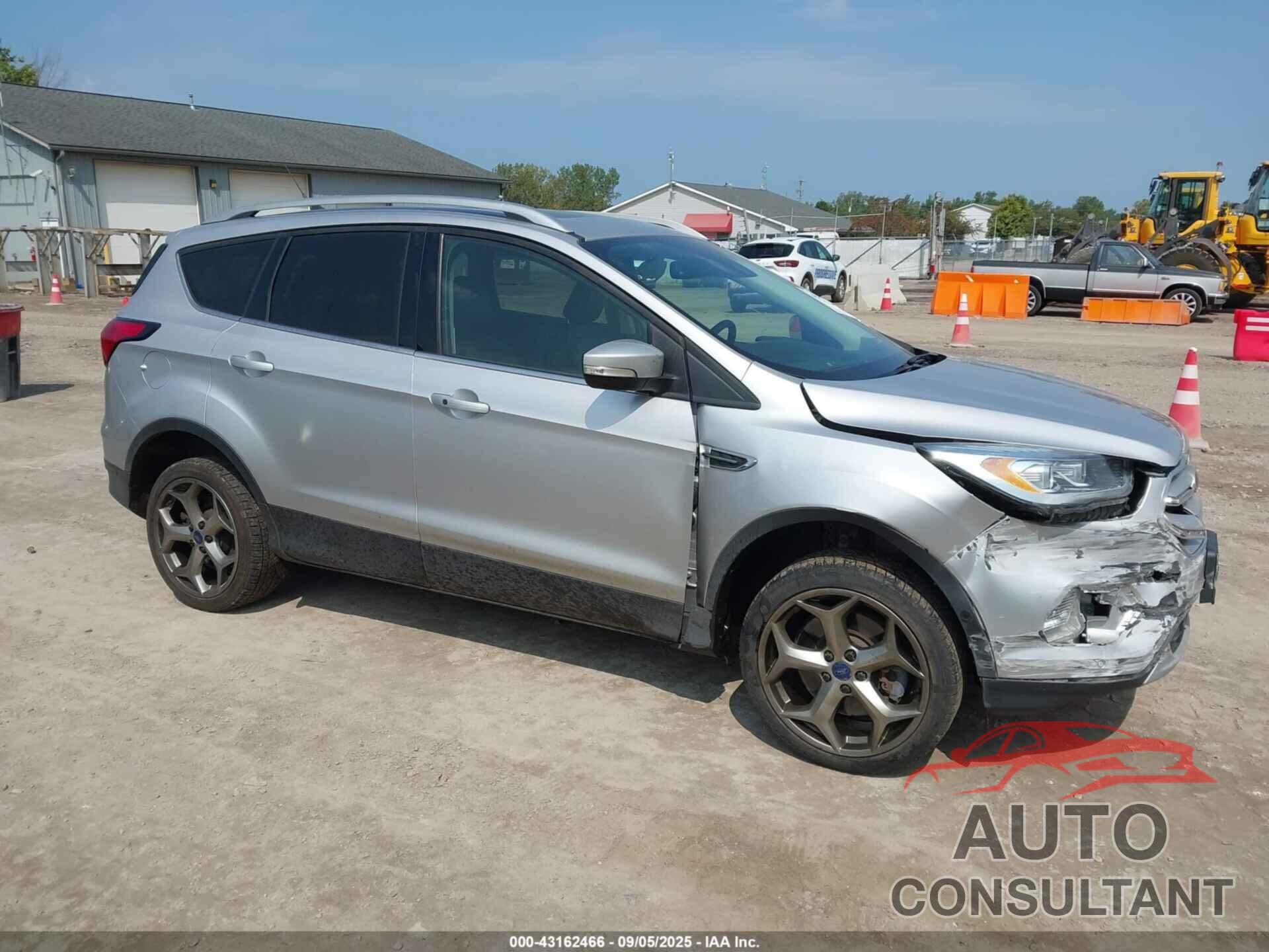 FORD ESCAPE 2019 - 1FMCU9J94KUB23522