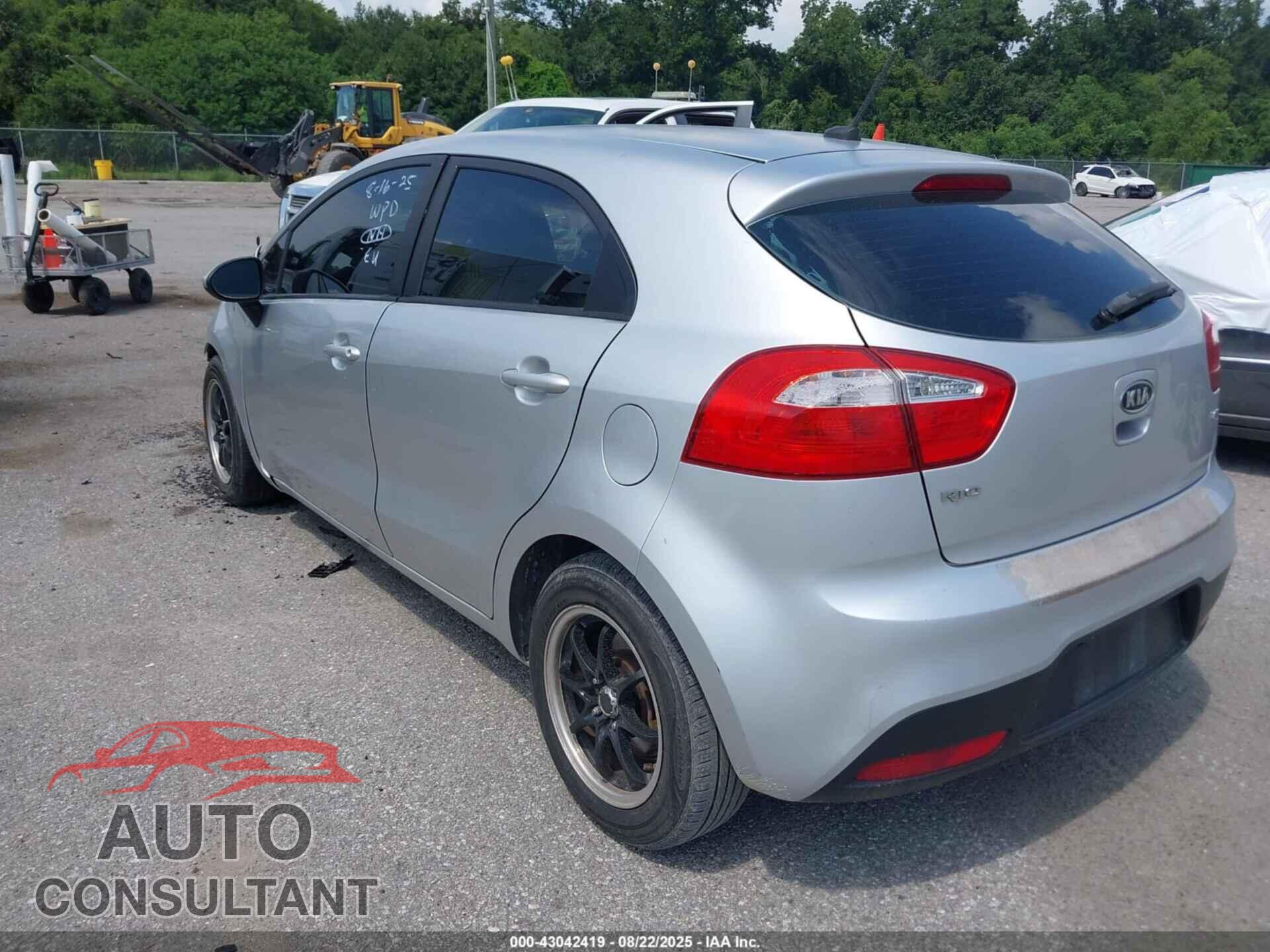 KIA RIO 2013 - KNADM5A33D6101237