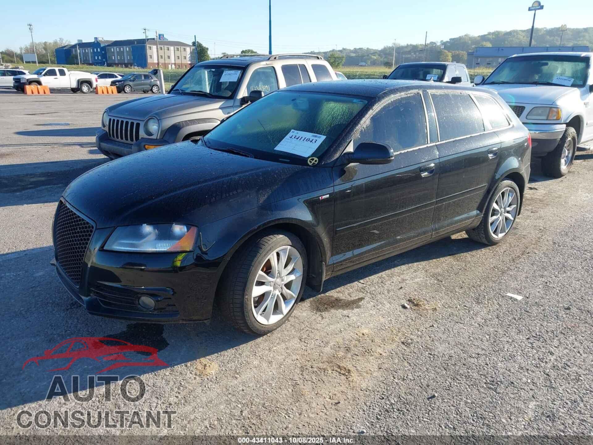 AUDI A3 2012 - WAUBEAFM7CA087997
