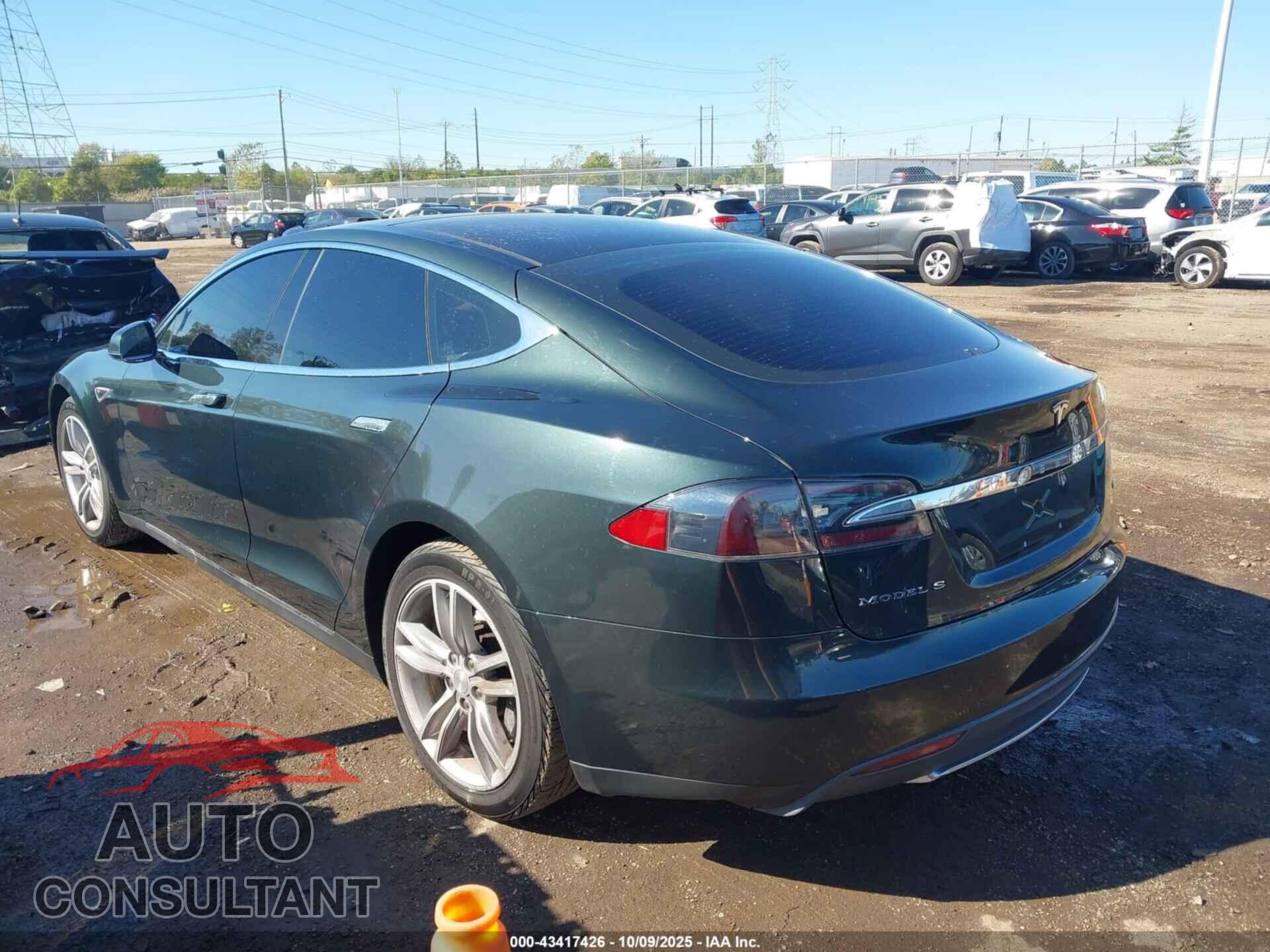 TESLA MODEL S 2013 - 5YJSA1DN1DFP27821