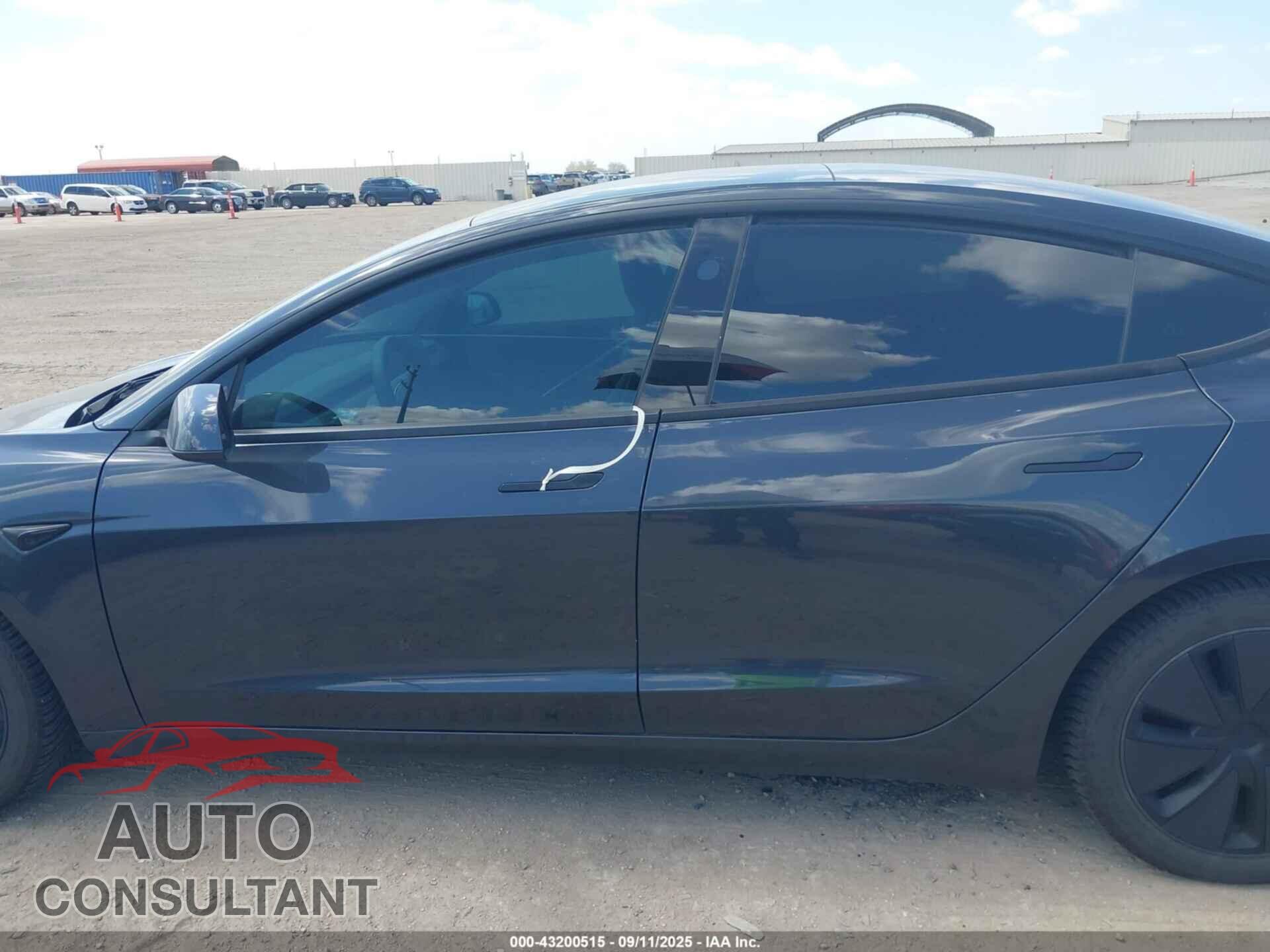 TESLA MODEL 3 2024 - 5YJ3E1EB2RF734944