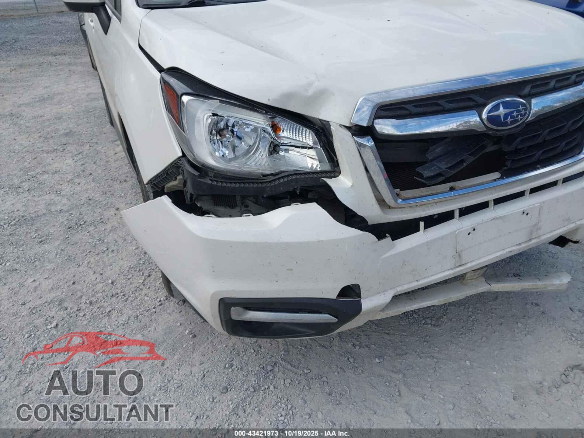 SUBARU FORESTER 2017 - JF2SJAEC1HH594756