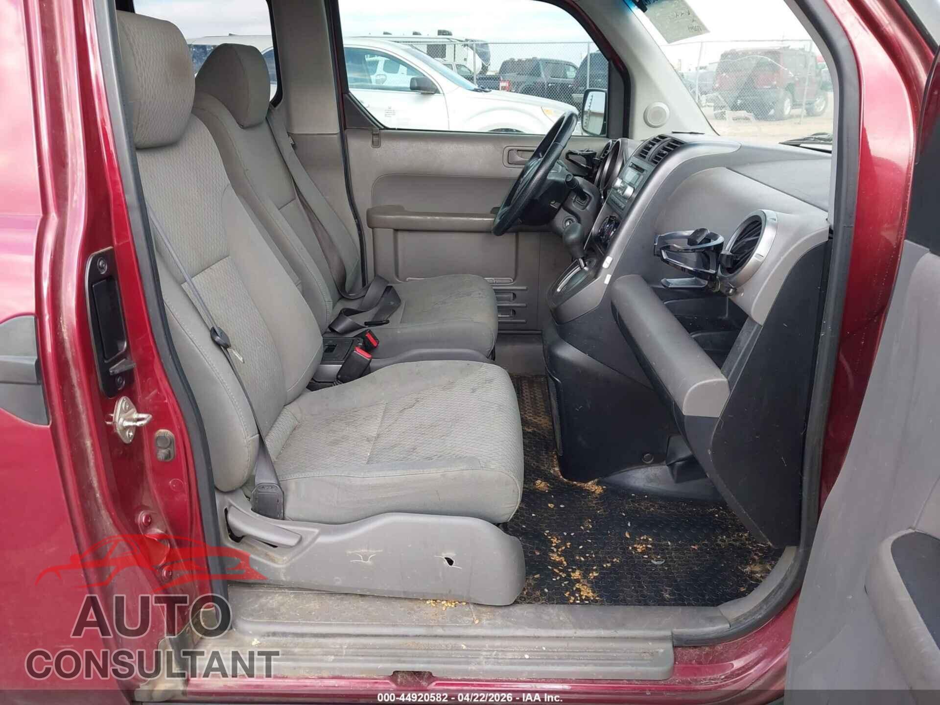 HONDA ELEMENT 2011 - 5J6YH1H79BL003672