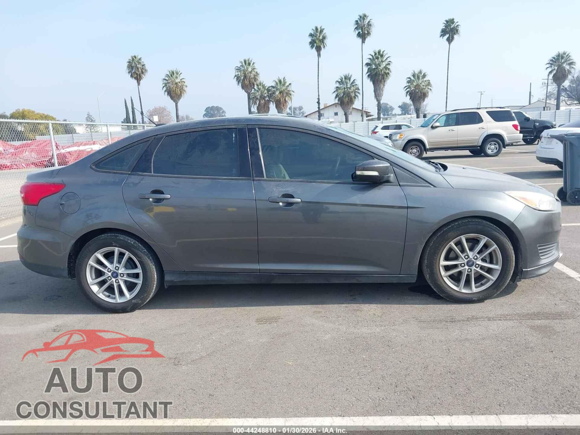 FORD FOCUS 2017 - 1FADP3F25HL237574
