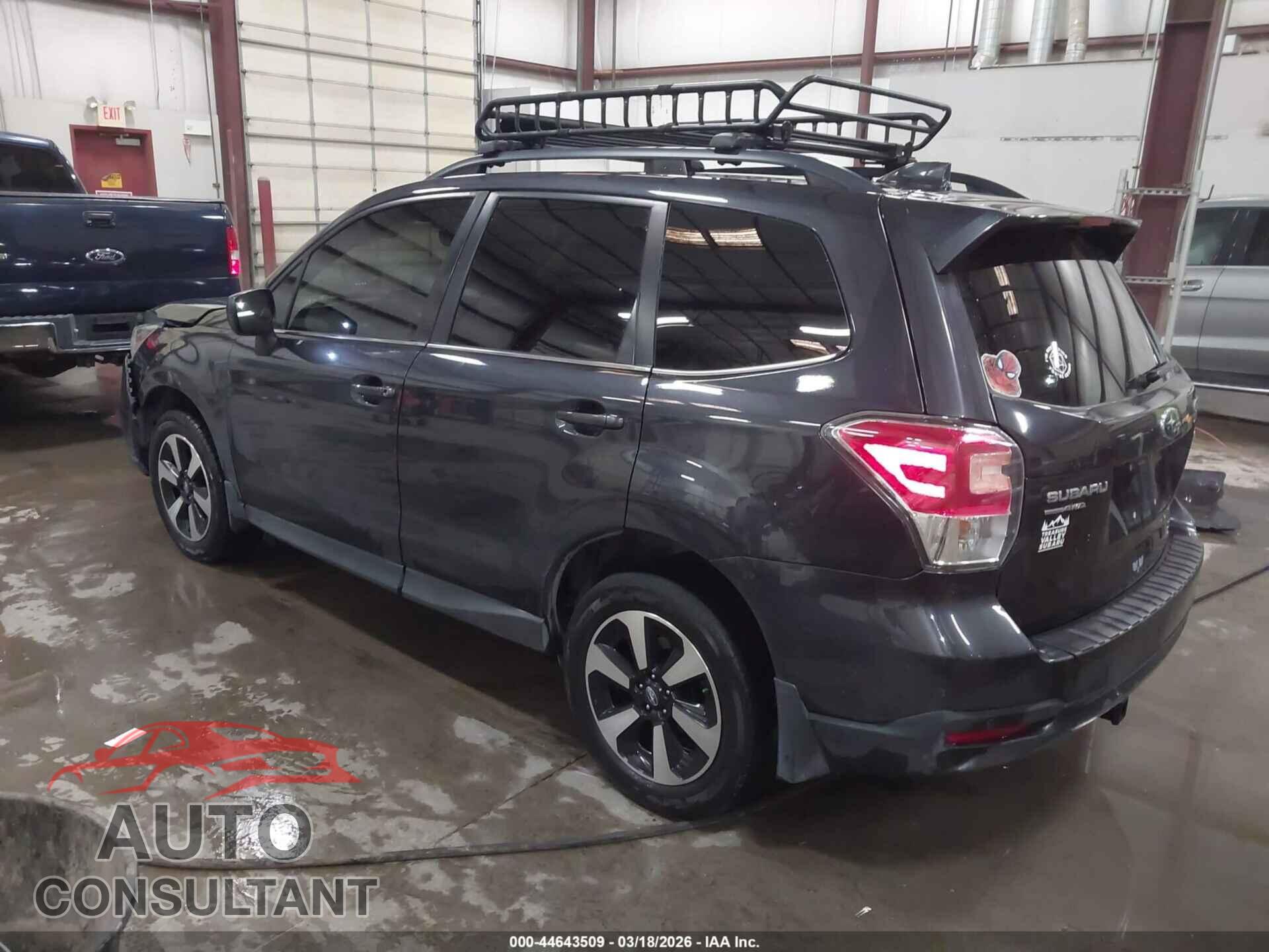 SUBARU FORESTER 2017 - JF2SJARC0HH448357