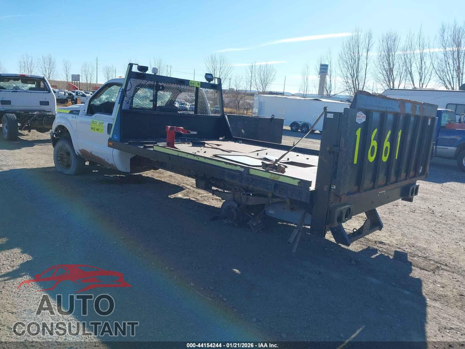 FORD F-350 CHASSIS 2011 - 1FDRF3H62BEA30246