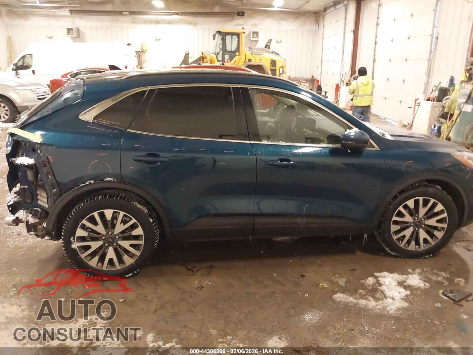 FORD ESCAPE 2020 - 1FMCU9DZ1LUA52180