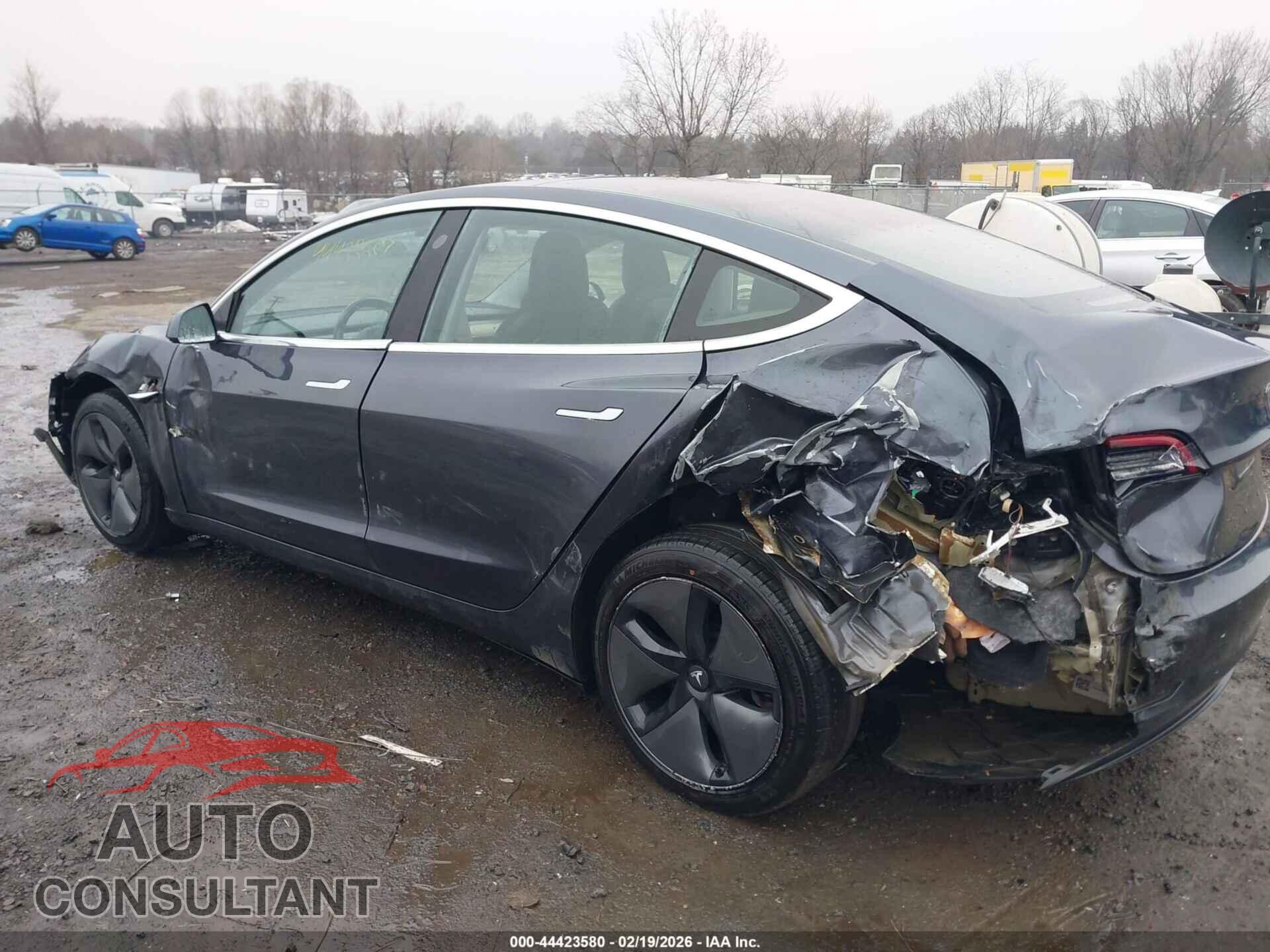 TESLA MODEL 3 2018 - 5YJ3E1EA4JF123647