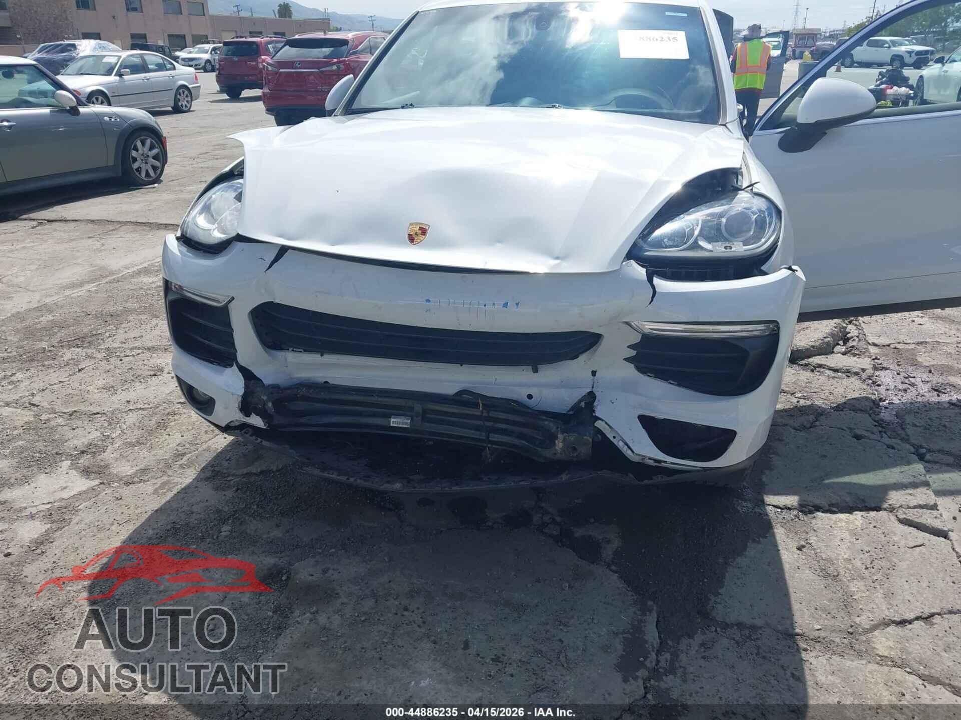 PORSCHE CAYENNE 2016 - WP1AA2A26GKA36463