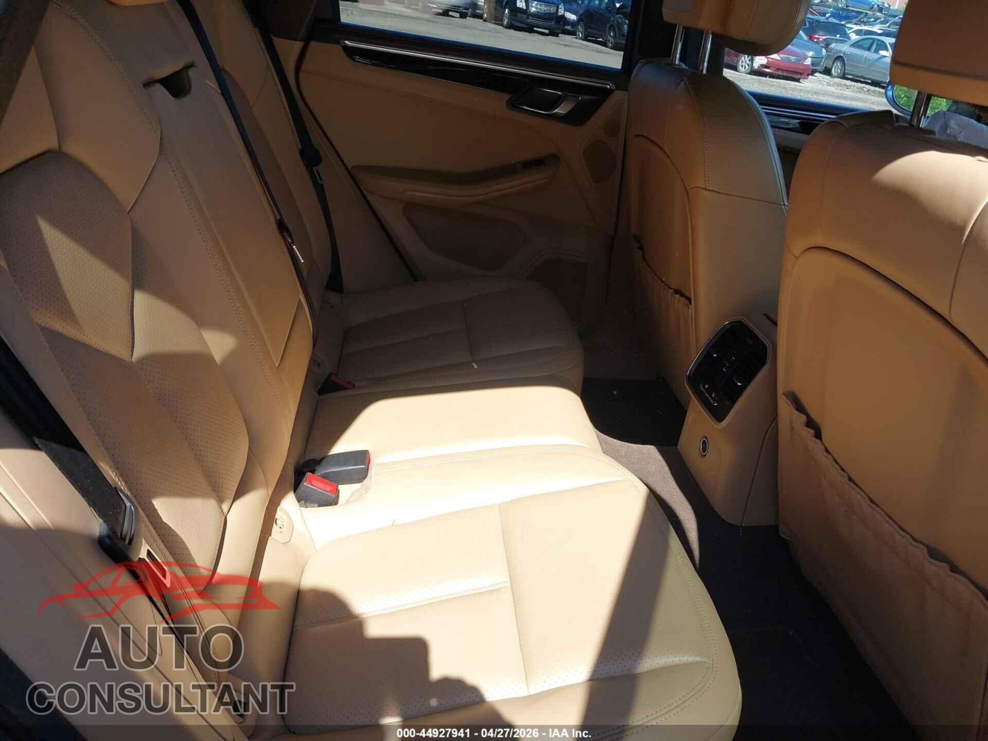 PORSCHE MACAN 2016 - WP1AB2A59GLB51012