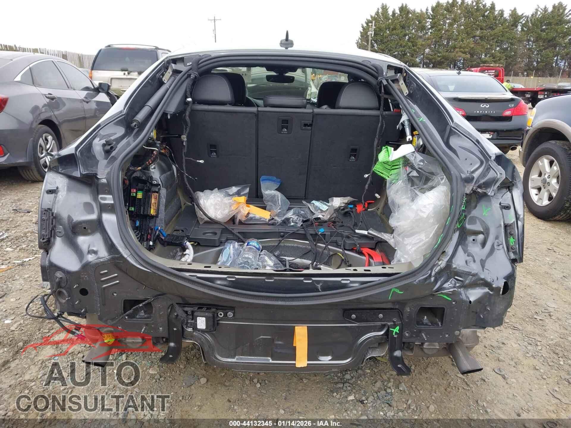 AUDI A5 SPORTBACK 2025 - WAUFACF5XSA016258