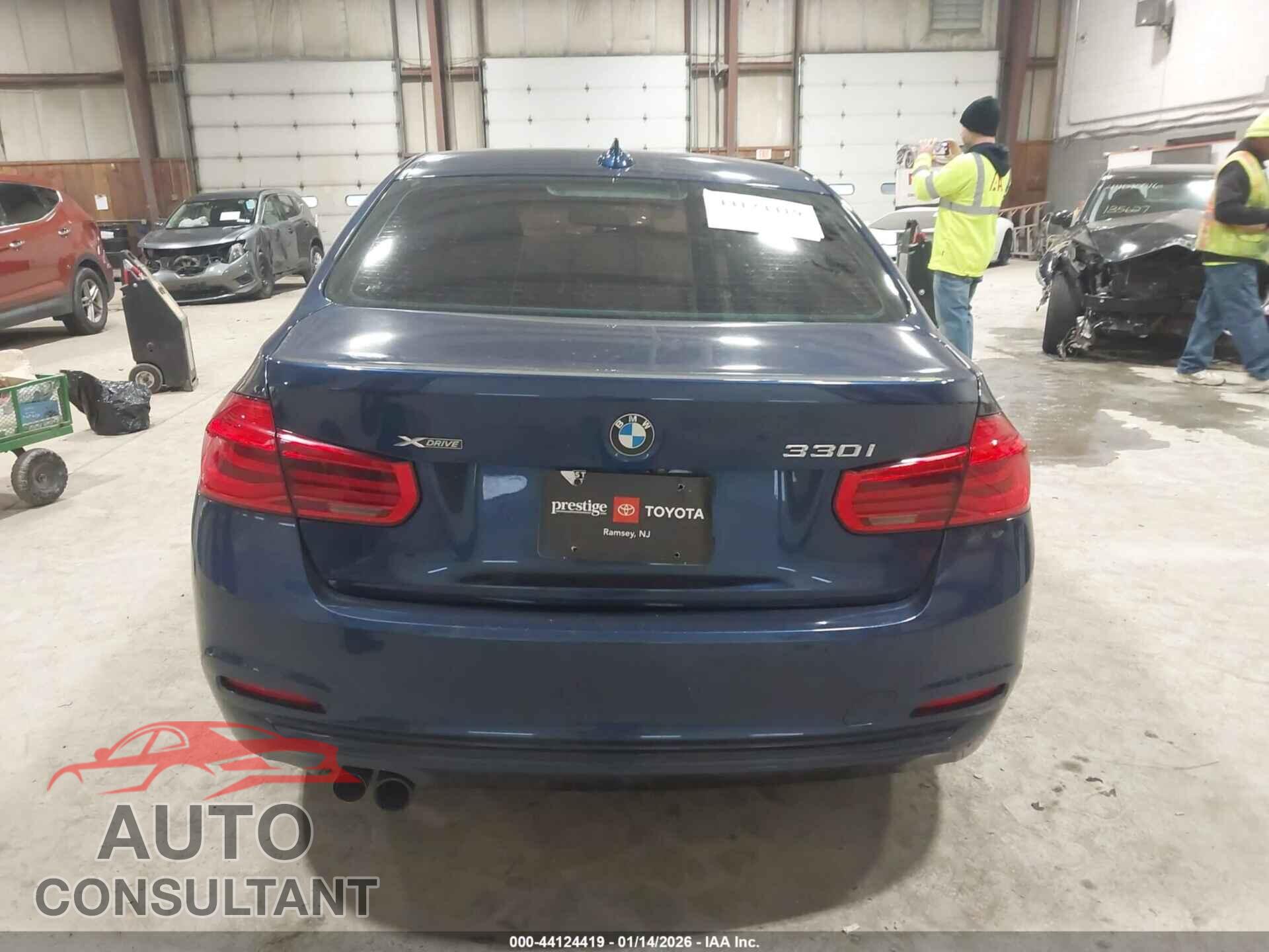 BMW 330I 2018 - WBA8D9C52JEM32948
