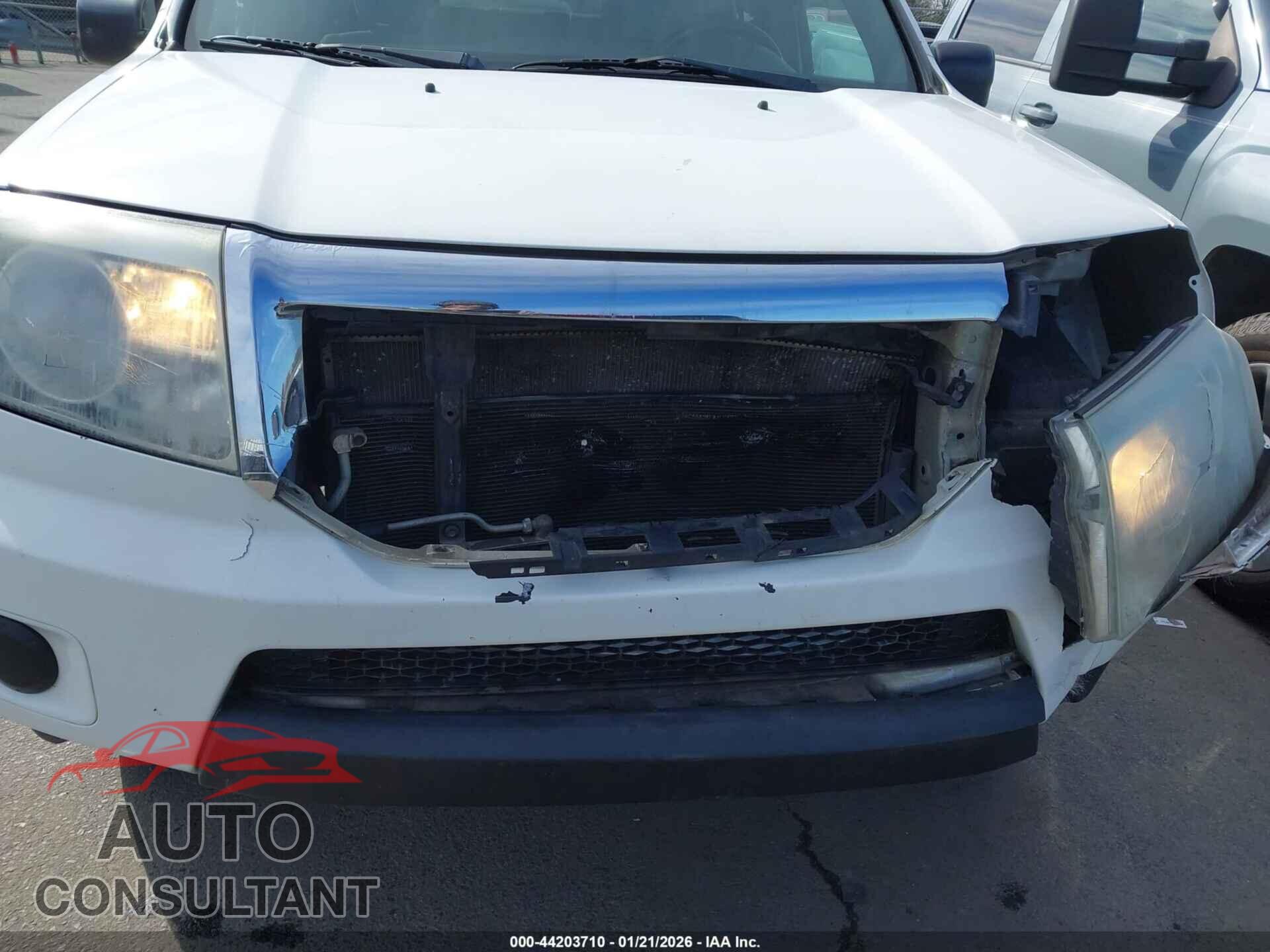 HONDA PILOT 2011 - 5FNYF3H25BB020130