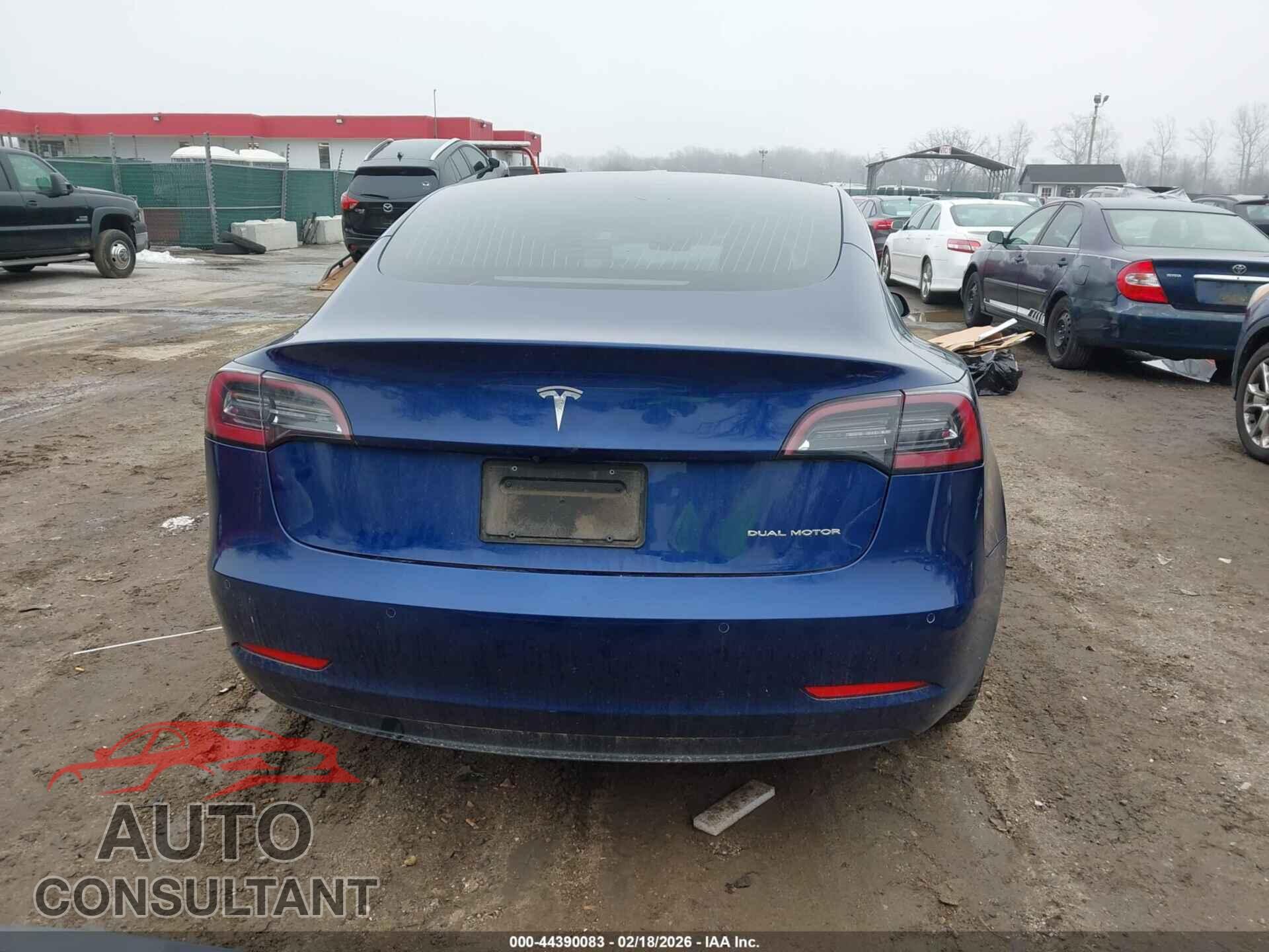 TESLA MODEL 3 2020 - 5YJ3E1EBXLF636400