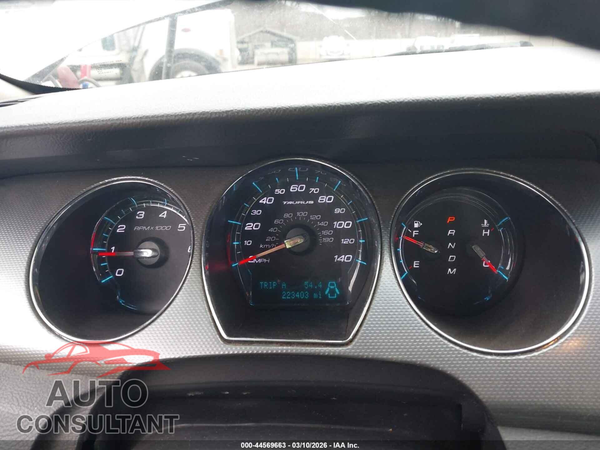 FORD TAURUS 2011 - 1FAHP2EW5BG107990