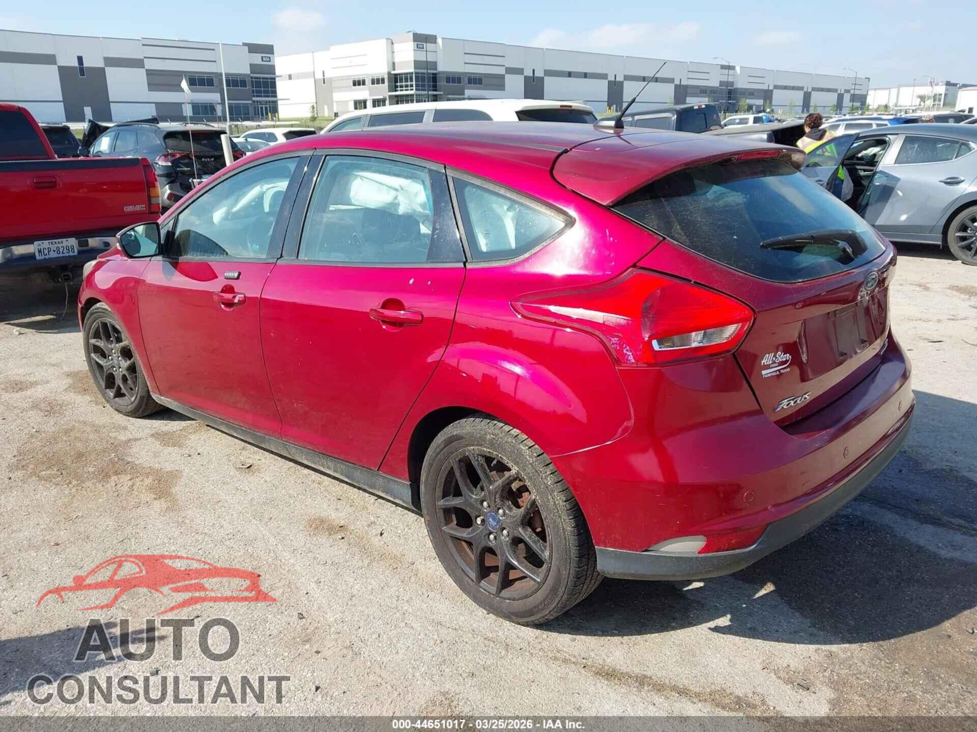FORD FOCUS 2016 - 1FADP3K2XGL360629