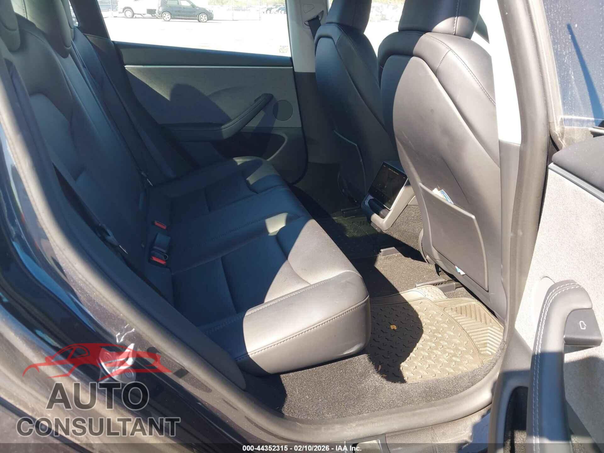 TESLA MODEL 3 2025 - 5YJ3E1EA4SF995697