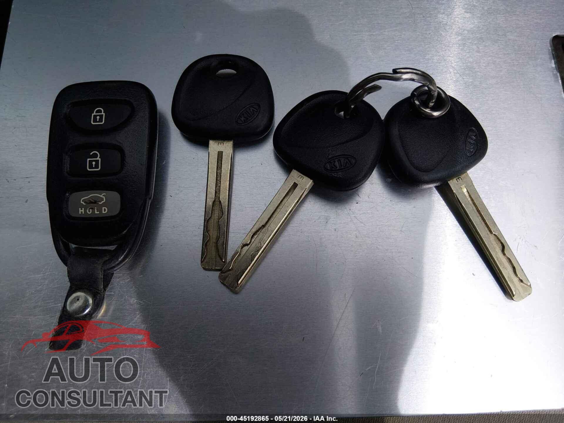 KIA OPTIMA 2011 - KNAGM4A71B5162633