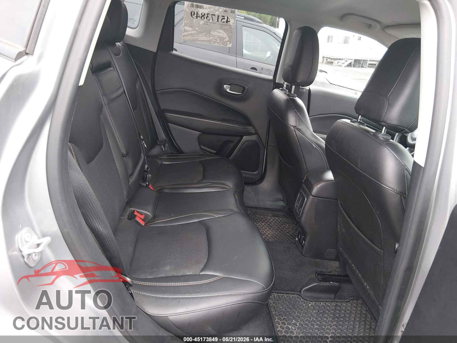 JEEP COMPASS 2018 - 3C4NJDBB9JT281468