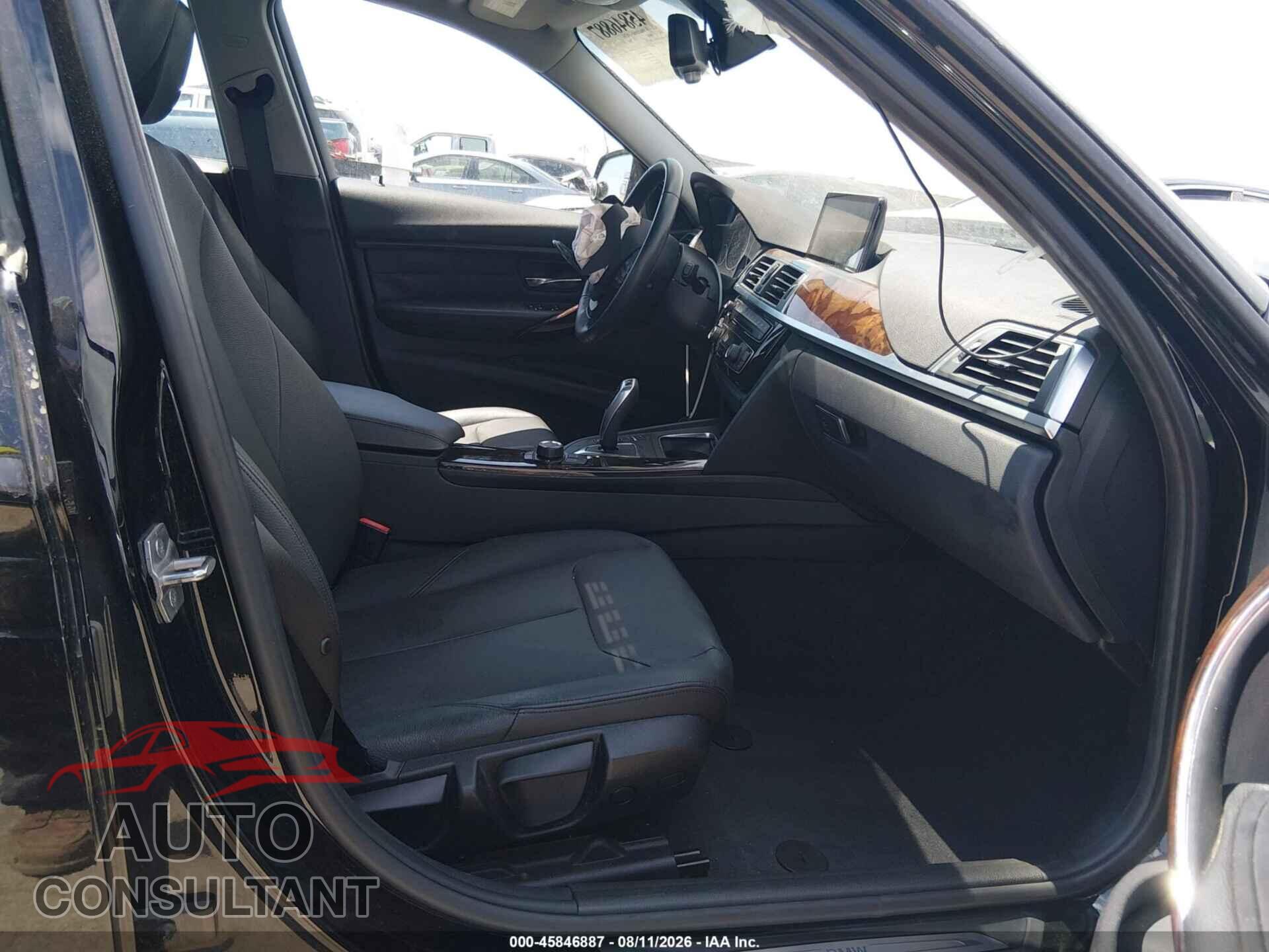 BMW 320I 2016 - WBA8E1G59GNU10513