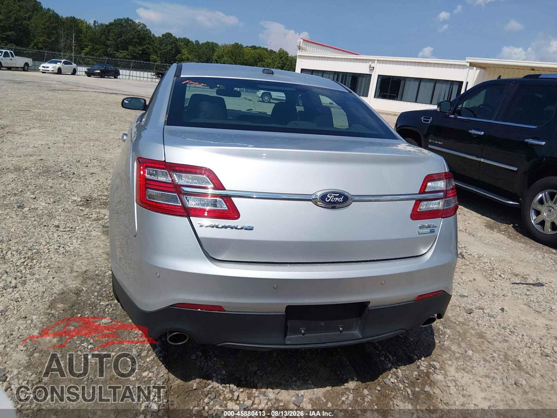 FORD TAURUS 2017 - 1FAHP2H84HG126231