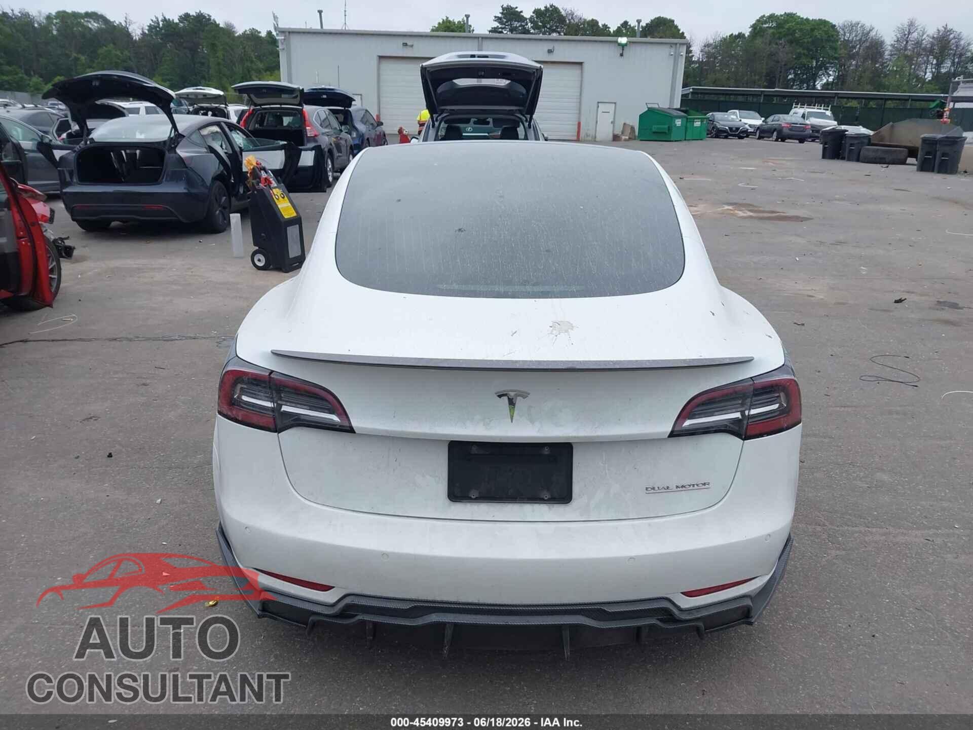 TESLA MODEL 3 2019 - 5YJ3E1EB8KF440406