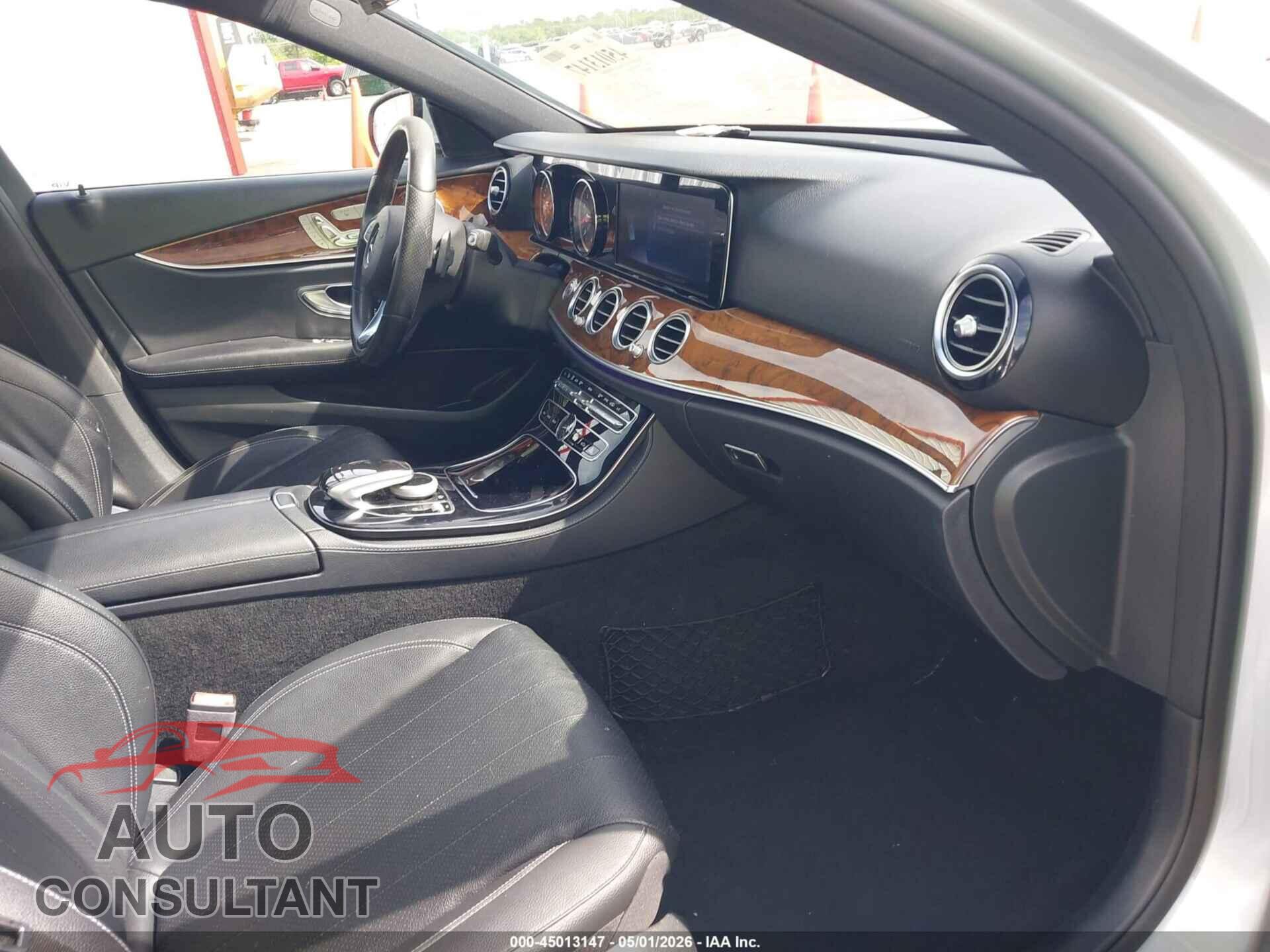 MERCEDES-BENZ E 300 2018 - WDDZF4JB7JA294284