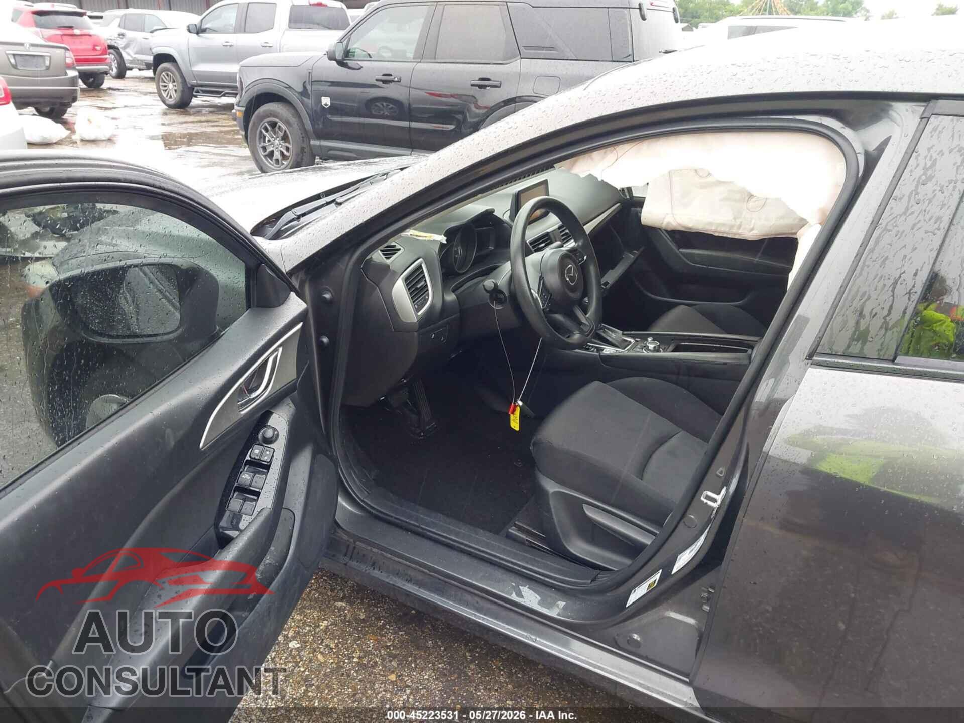 MAZDA MAZDA3 2017 - 3MZBN1U71HM144203