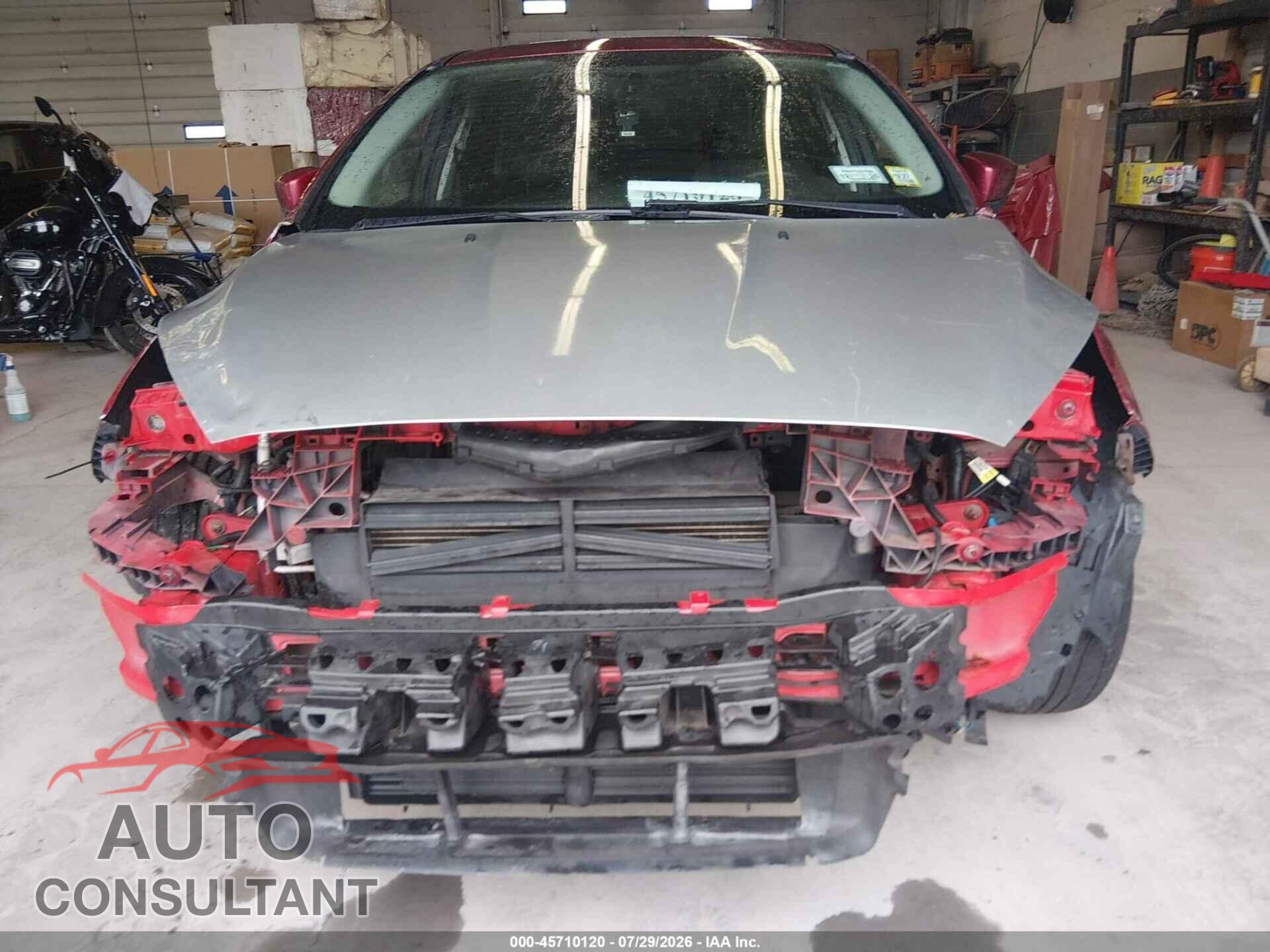 FORD FOCUS 2015 - 1FADP3F26FL372107