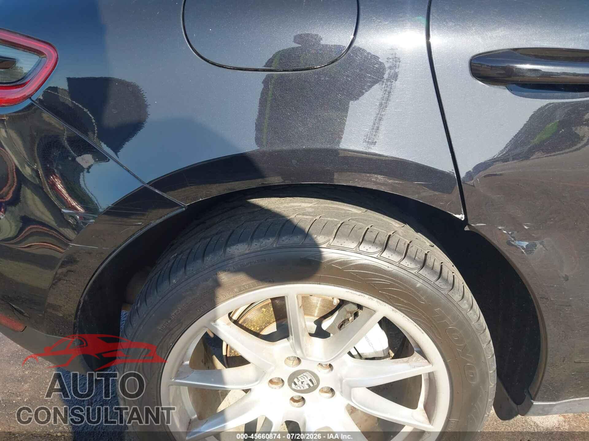 PORSCHE MACAN 2015 - WP1AB2A59FLB71601